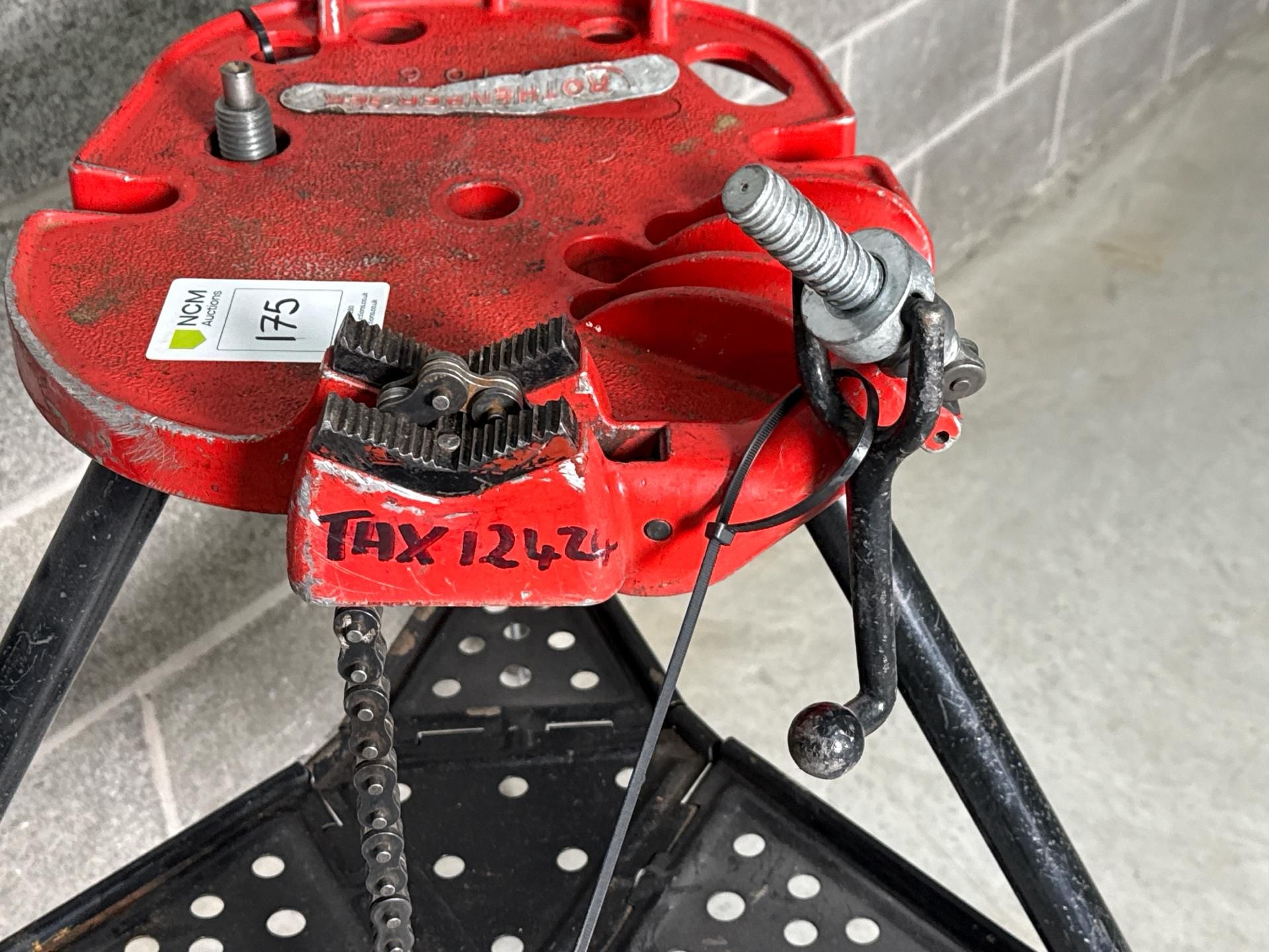 Ridgid Tripod Pipe Stand With 6" Chain Vice - THX12424 - No Reserve - Image 6 of 6