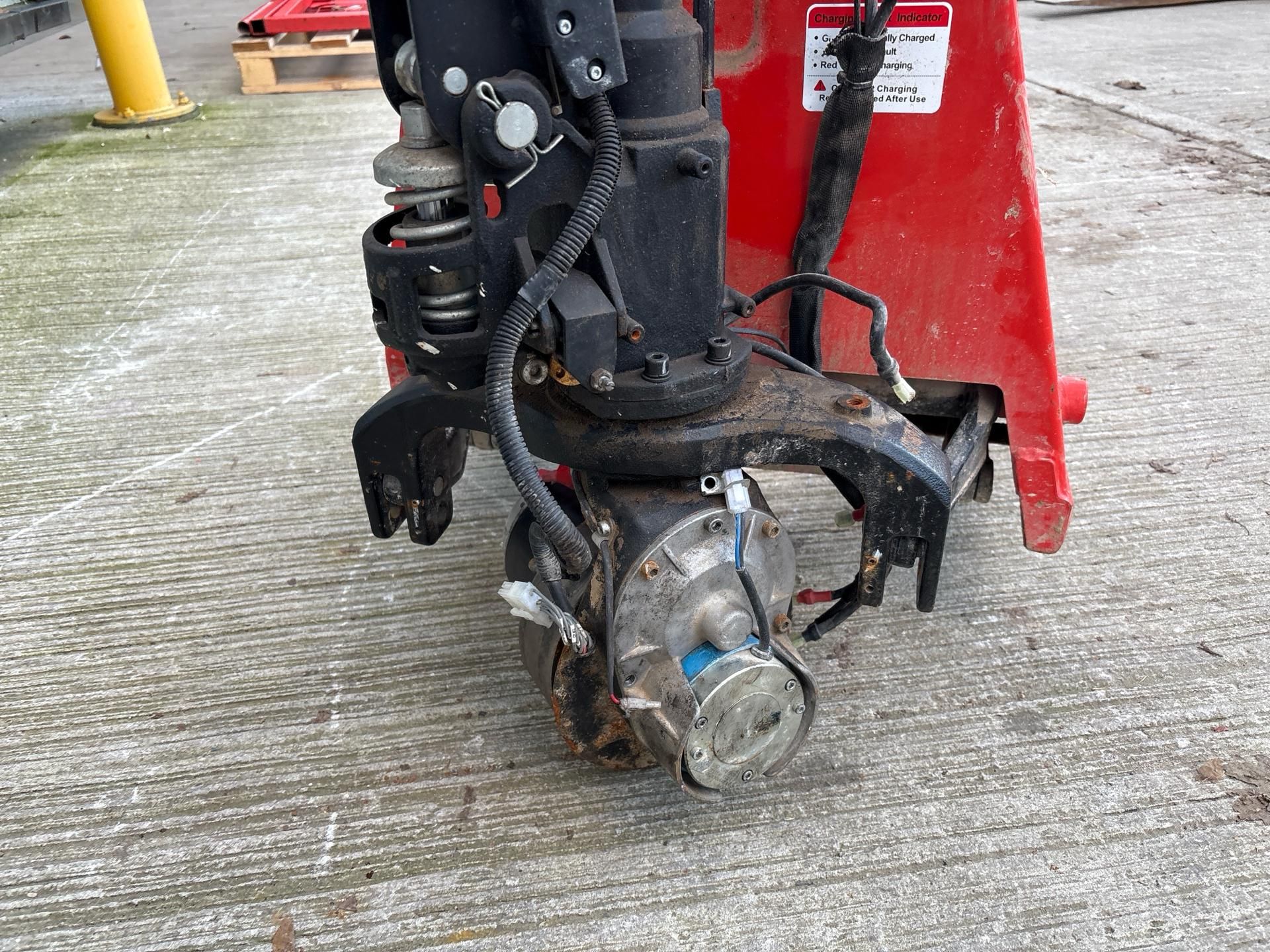 Electric Pallet Truck THX18606 - No reserve - Image 4 of 5