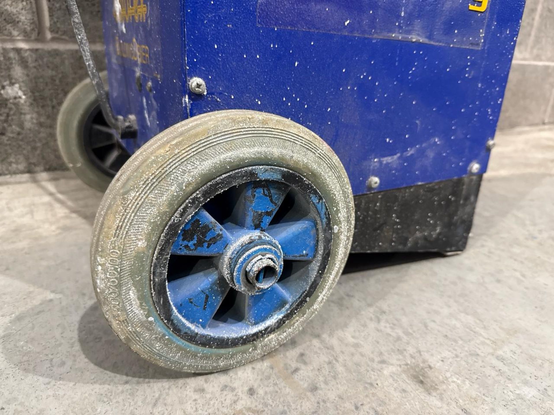 Dual Voltage Dehumidifier - (Add Voltage Here). S/N: 1912241543144-THX7460 - No Reserve - Image 2 of 7