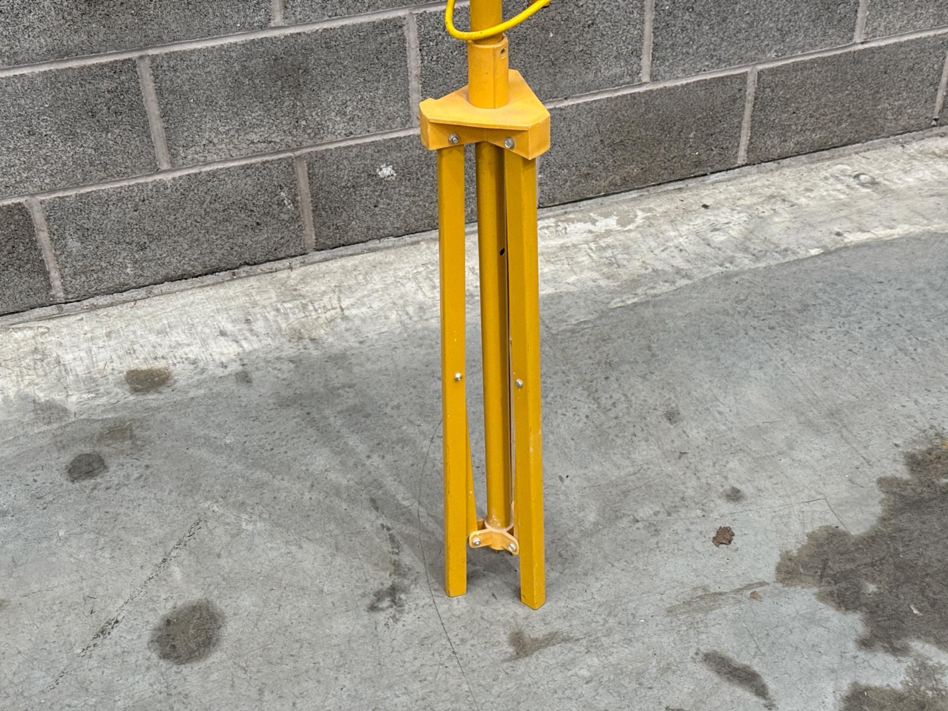 V Twin Head Led With Power Take Off. S/N: Blank-THX18976 - No Reserve - Image 2 of 8