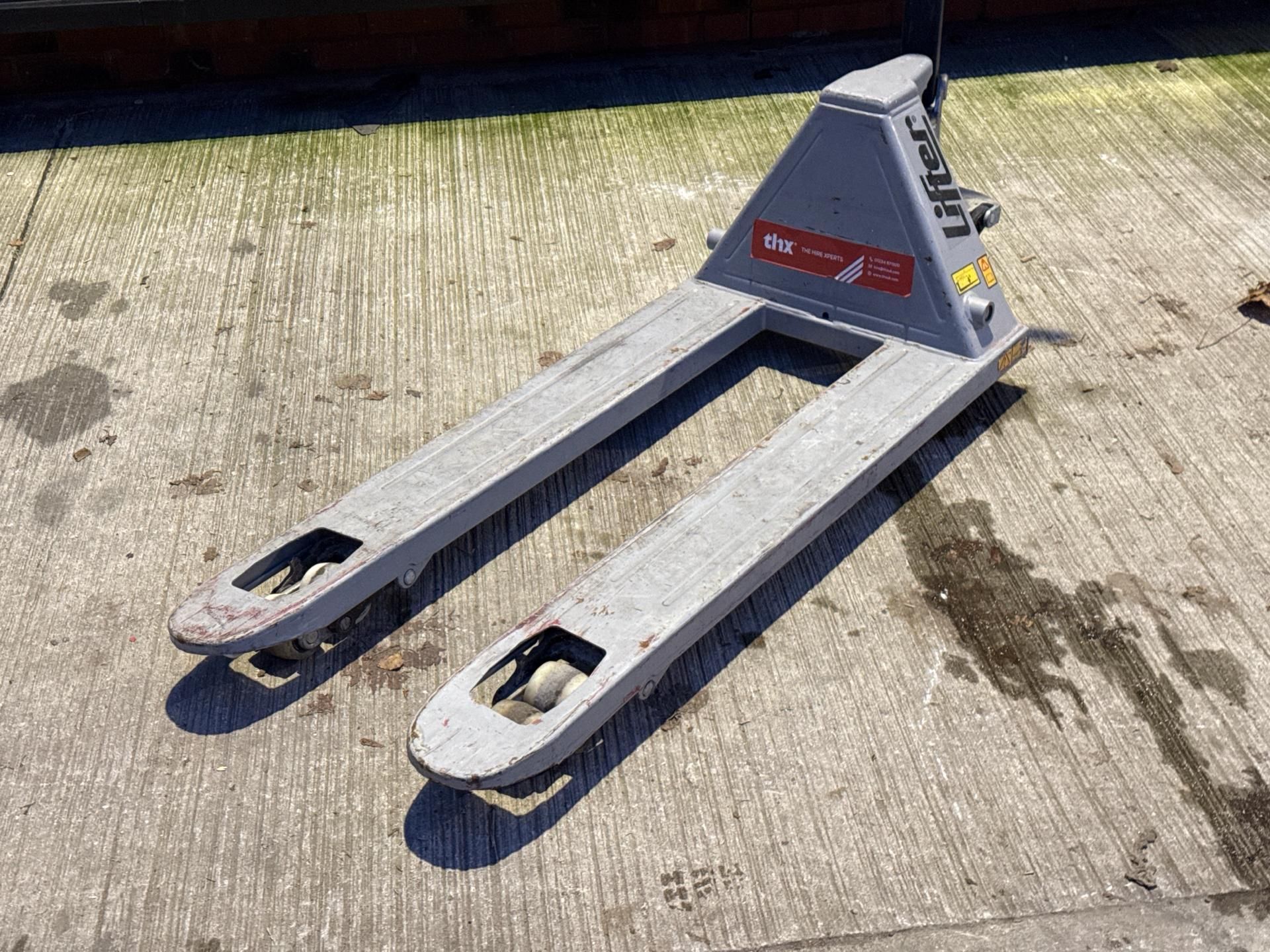 Lifter Grey Pallet Truck - THX22263 - No Reserve - Image 5 of 5