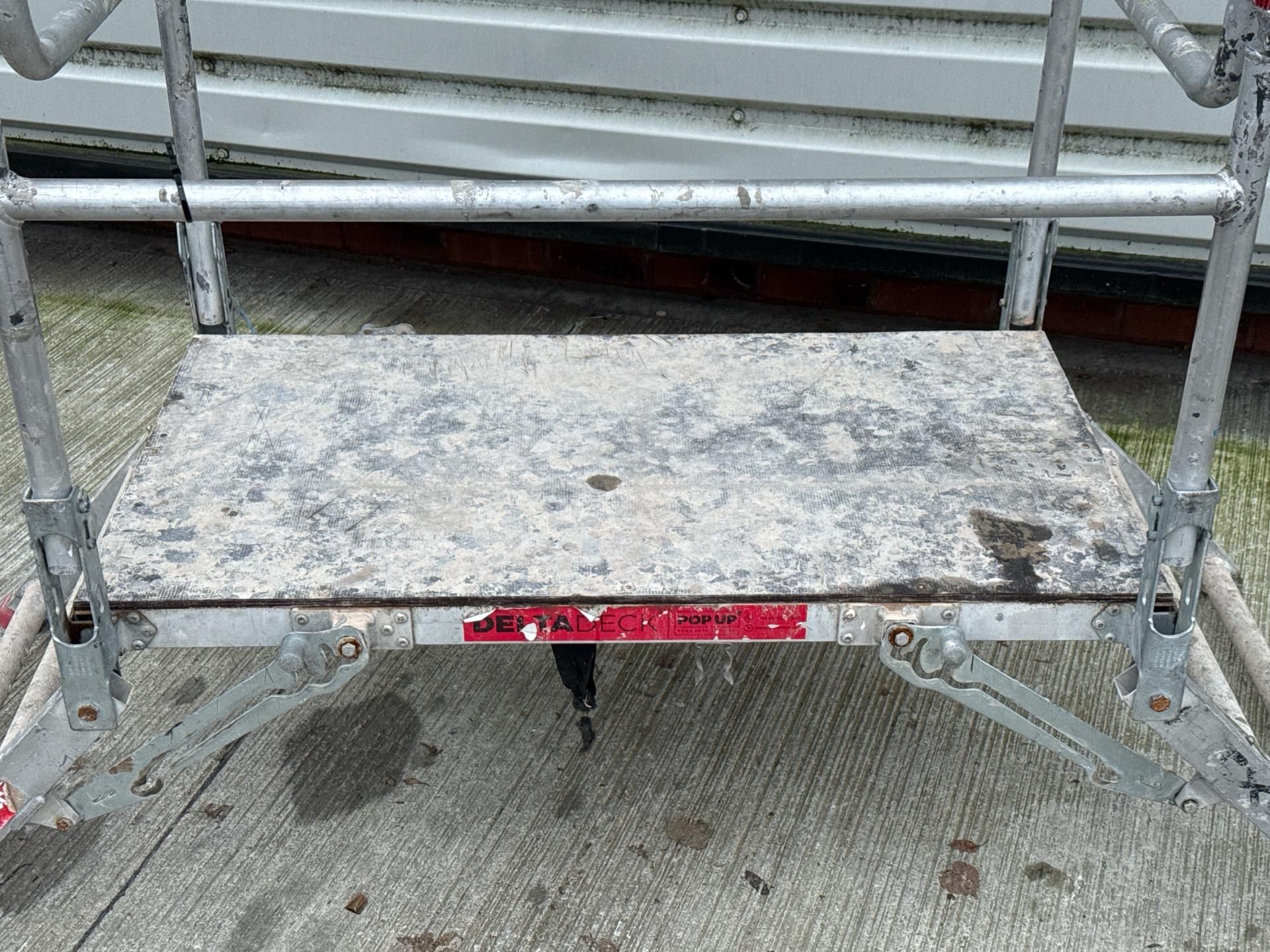 Pop Up Delta Deck - THX21963 - No Reserve - Image 5 of 12