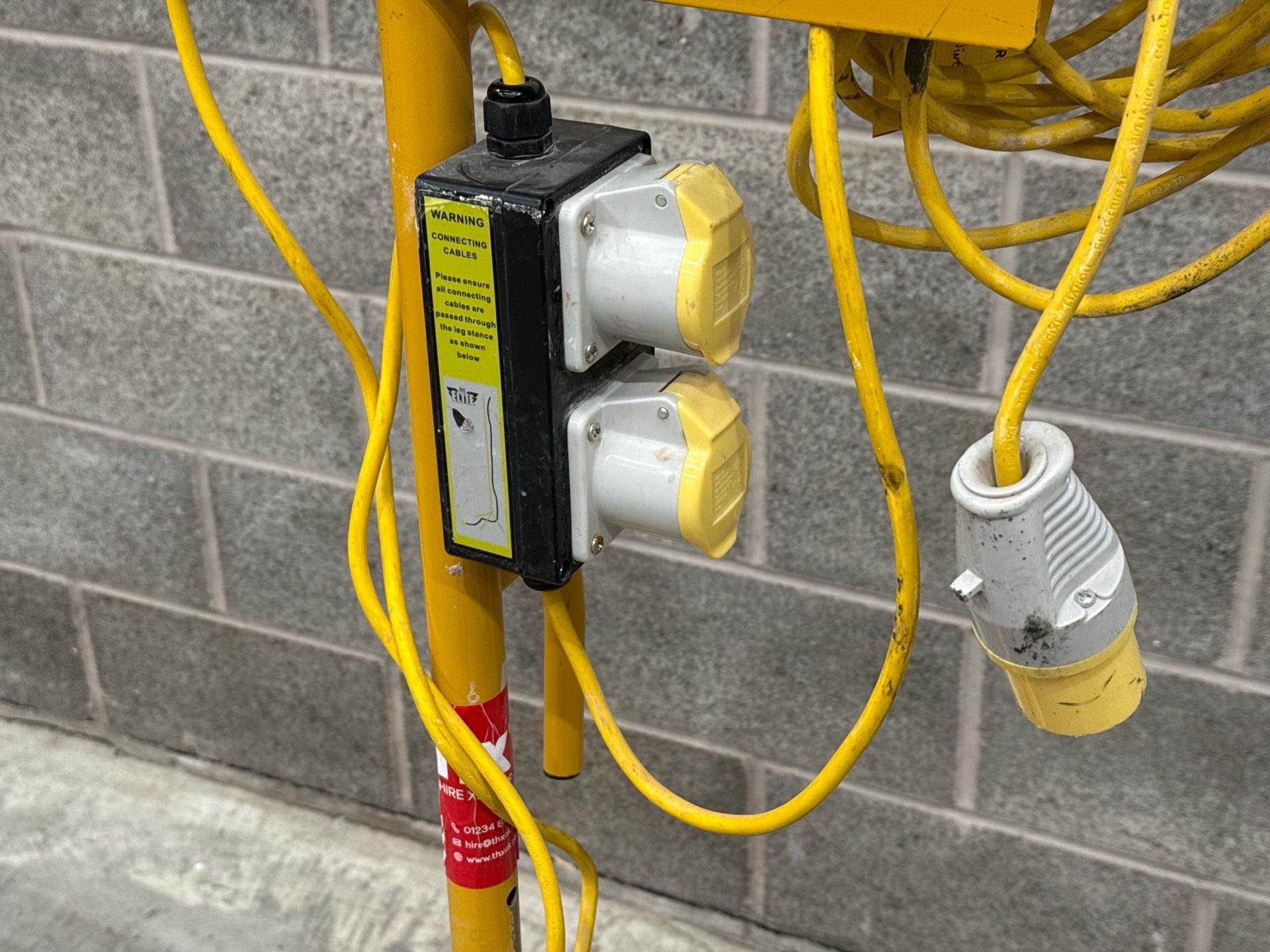 V Twin Head Led With Power Take Off - Thx18971 - No Reserve - Image 3 of 7