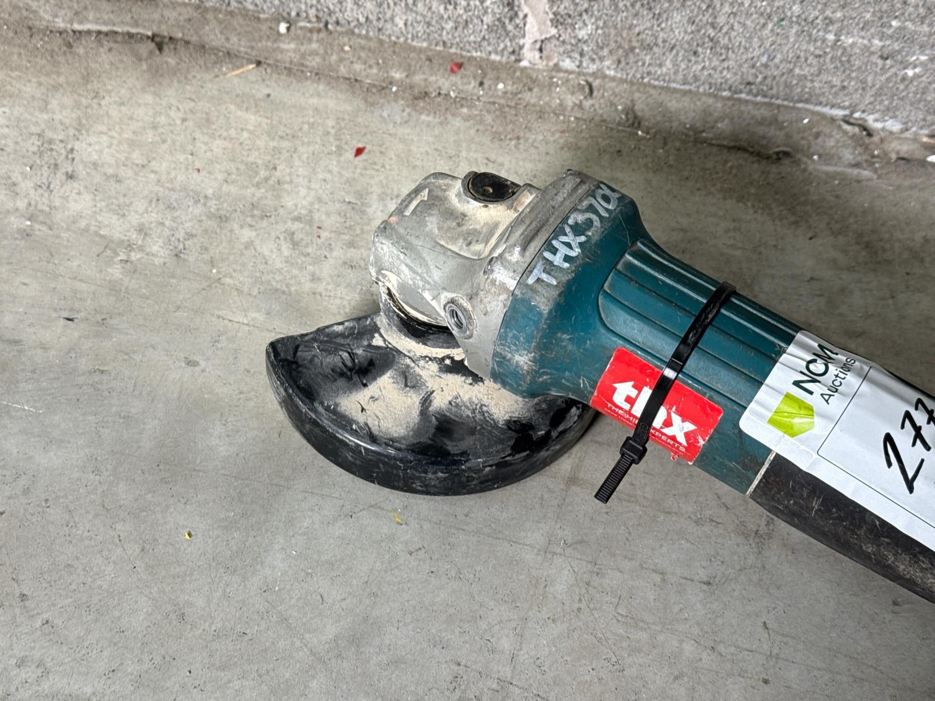 Makita Angle grinder - THX3704 - No Reserve - Image 3 of 4