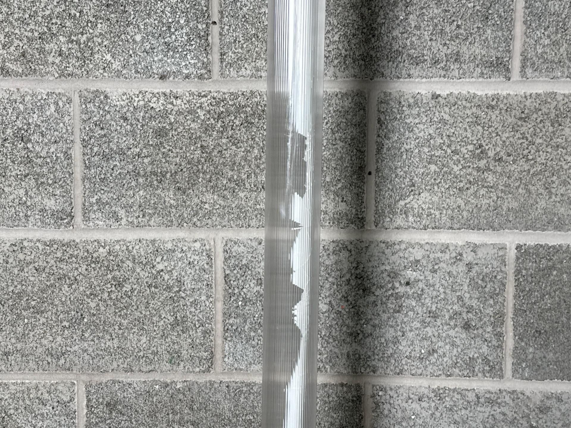 Defender LED Uplight With Splitter Base - THX27769 - No reserve - Image 3 of 3