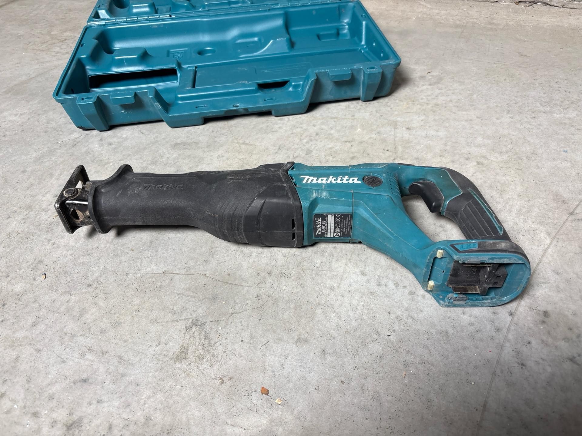 Makita Reciprocating Saw 18 V Cordless. S/N: 2216838Y-THX30219 - No Reserve - Image 4 of 6