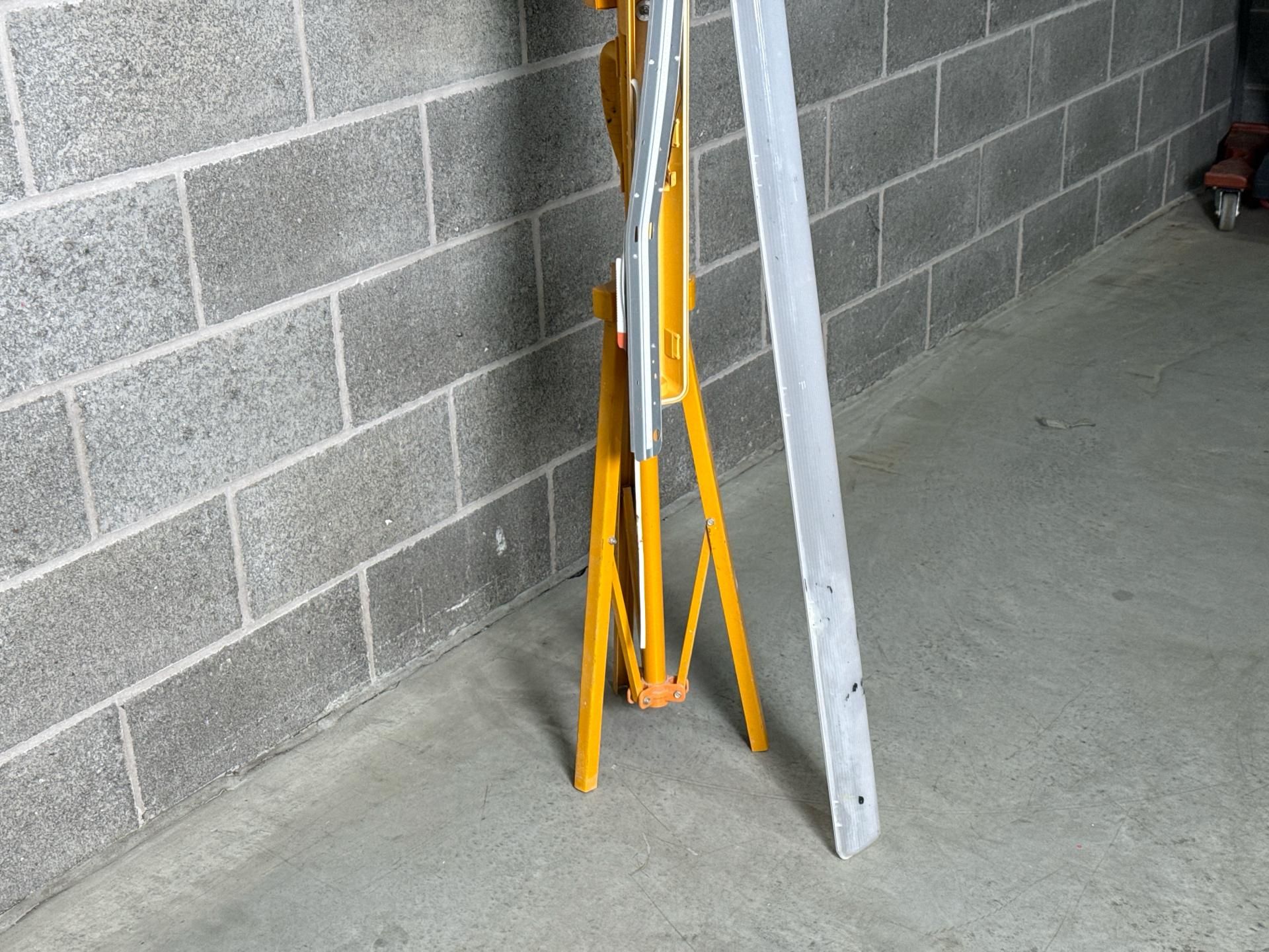 Led Plasterer'S Lights 5Ft. S/N: Blank-THX21861 - No reserve - Image 2 of 6