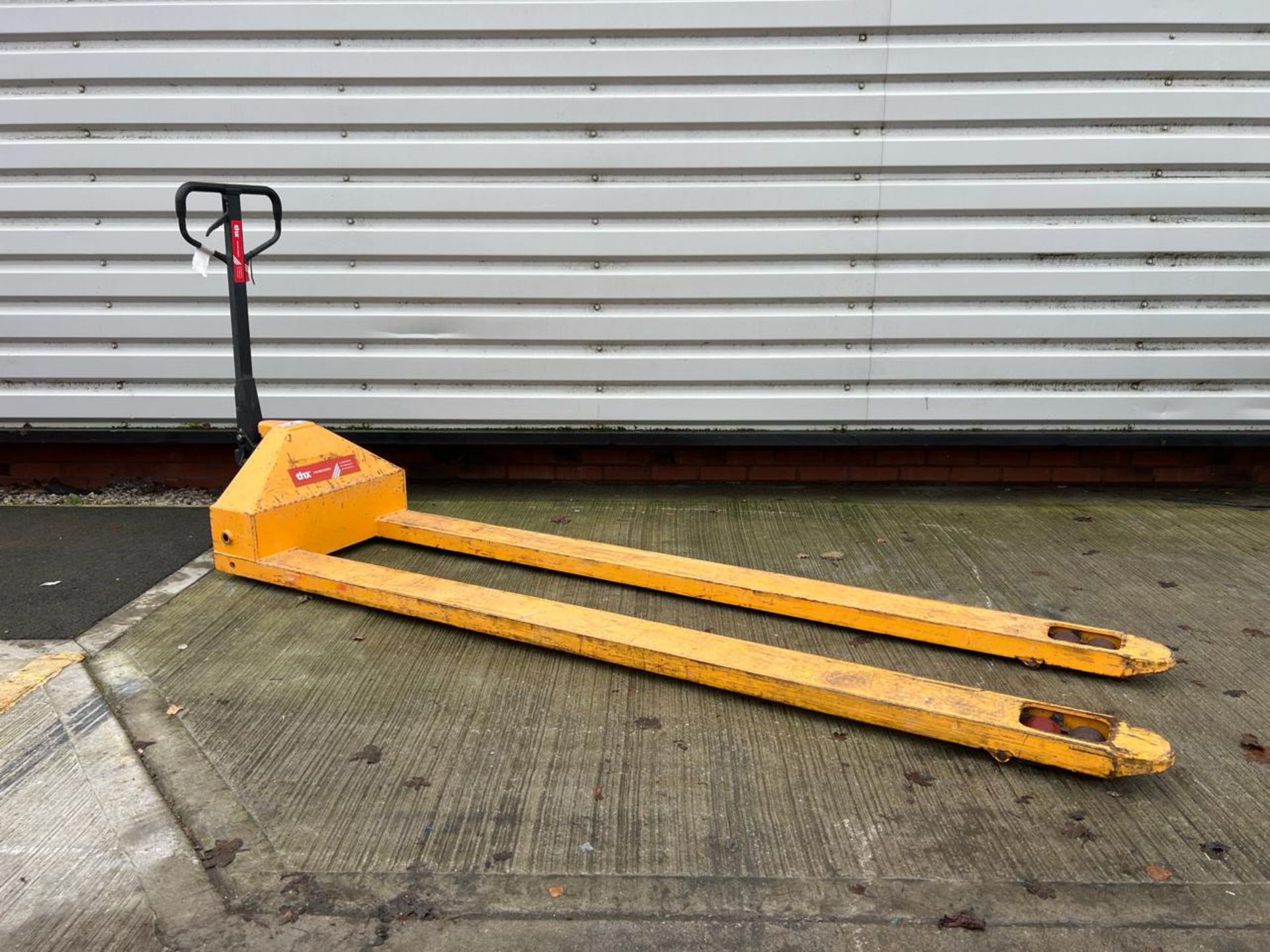 Manual Pallet Trucks - 3500Kg - 2.5M-THX14268 - No Reserve
