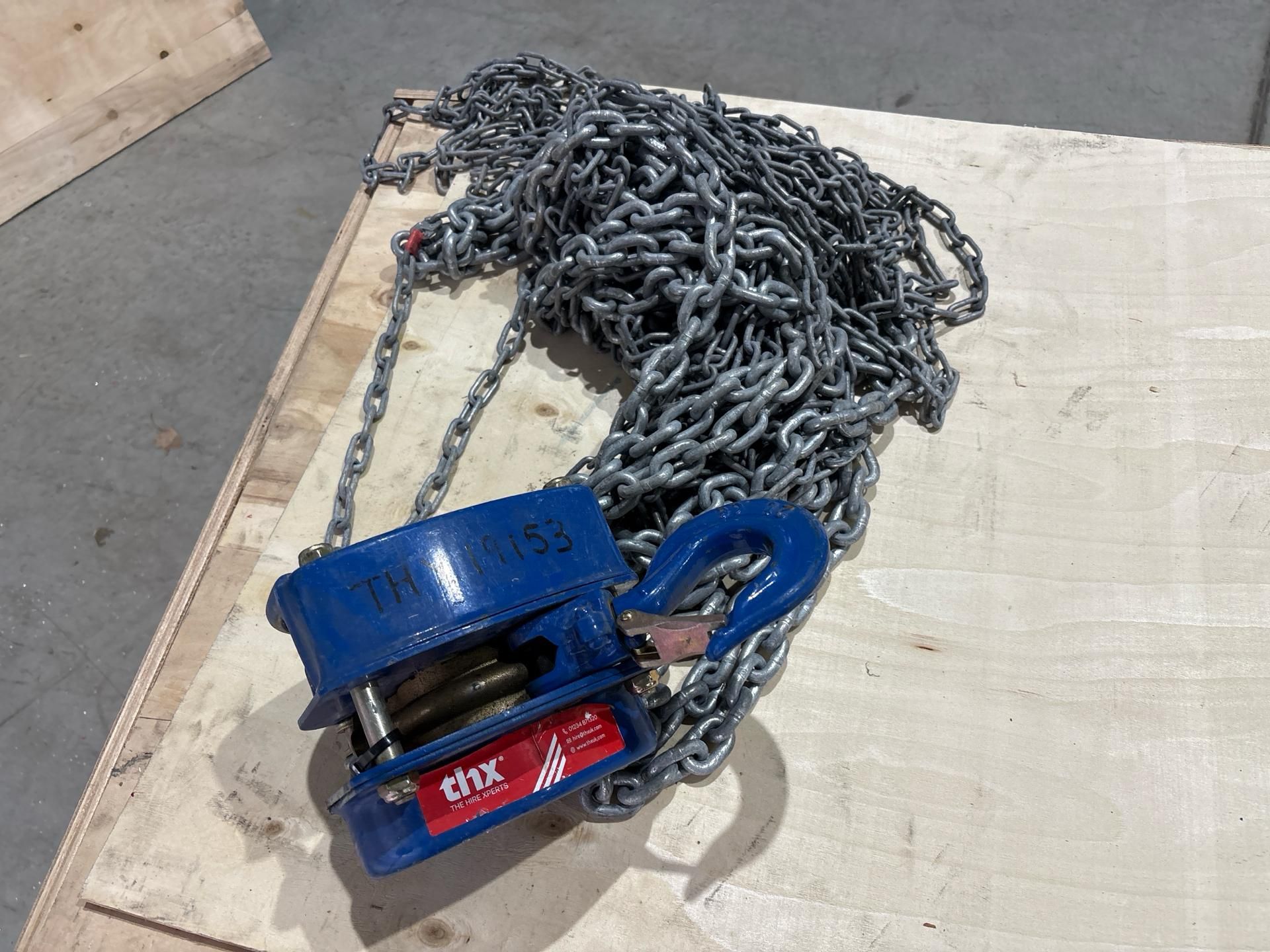 2T Chain Hoist and Chain - THX19153 - No Reserve - Image 2 of 6
