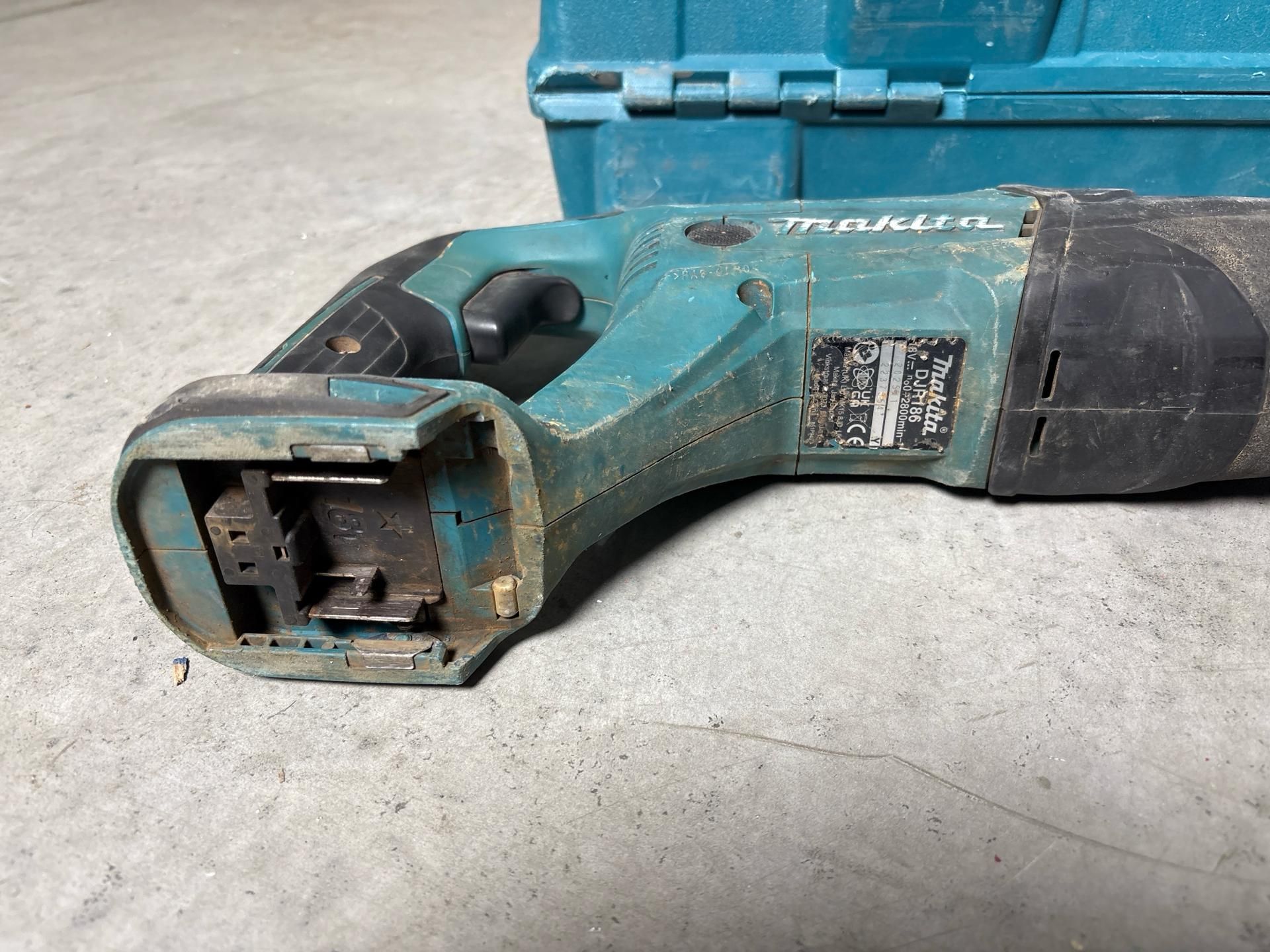 Makita Reciprocating Saw 18 V Cordless. S/N: 2237954Y-THX24898 - No Reserve - Image 5 of 7