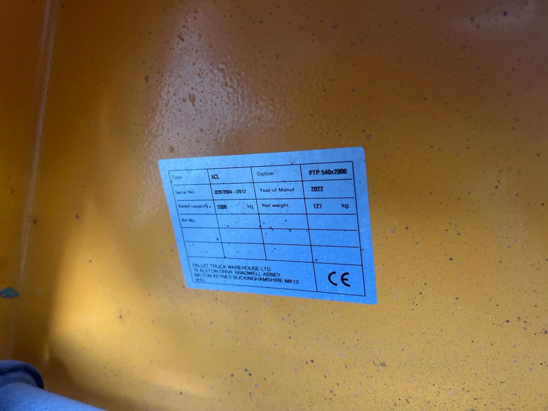 Manual Pallet Truck - 2000Kg - 2M. S/N: J22072934-2/012-THX22040 - No Reserve - Image 6 of 9