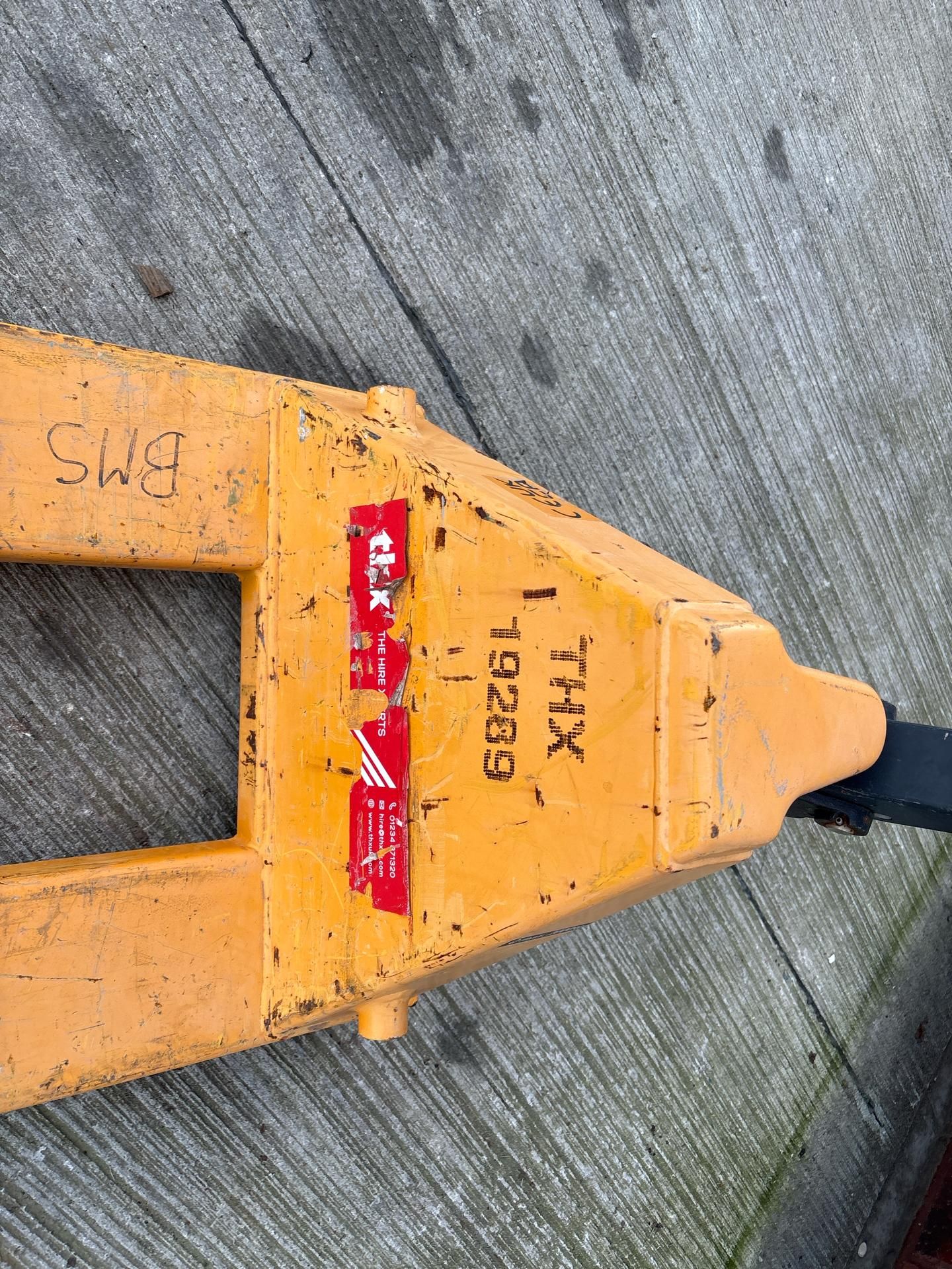 Manual Pallet Truck - 2000Kg - 2M. S/N: J23092934-7/036-THX19289 - No reserve - Image 5 of 8