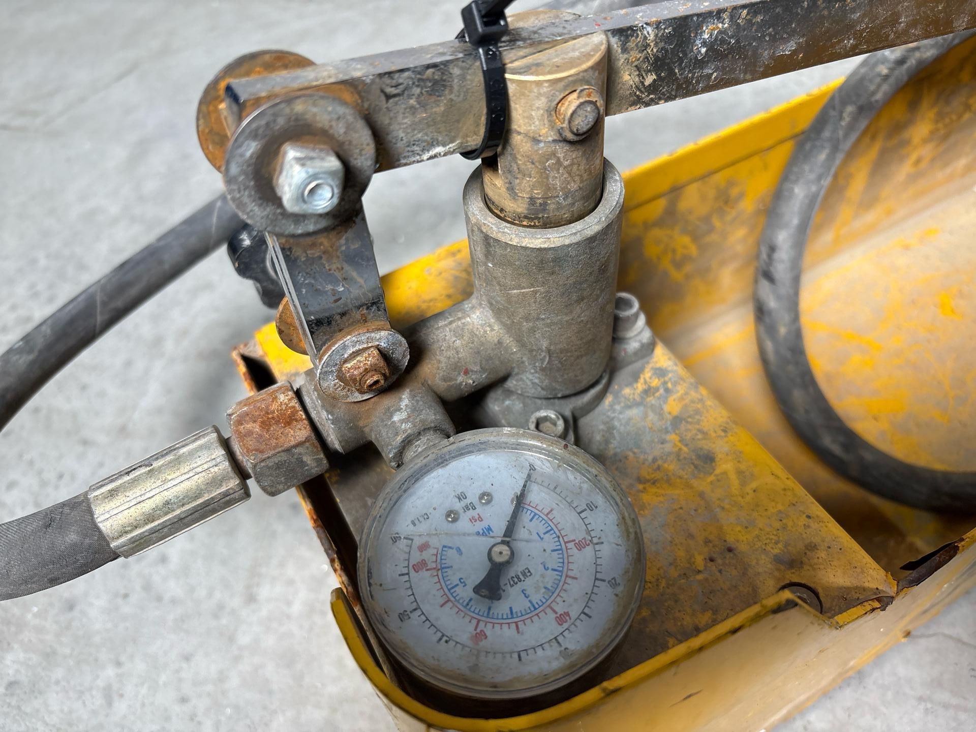 Rems Push Manual Pressure Test Pump. S/N: Blank-THX17857 - No Reserve - Image 6 of 7