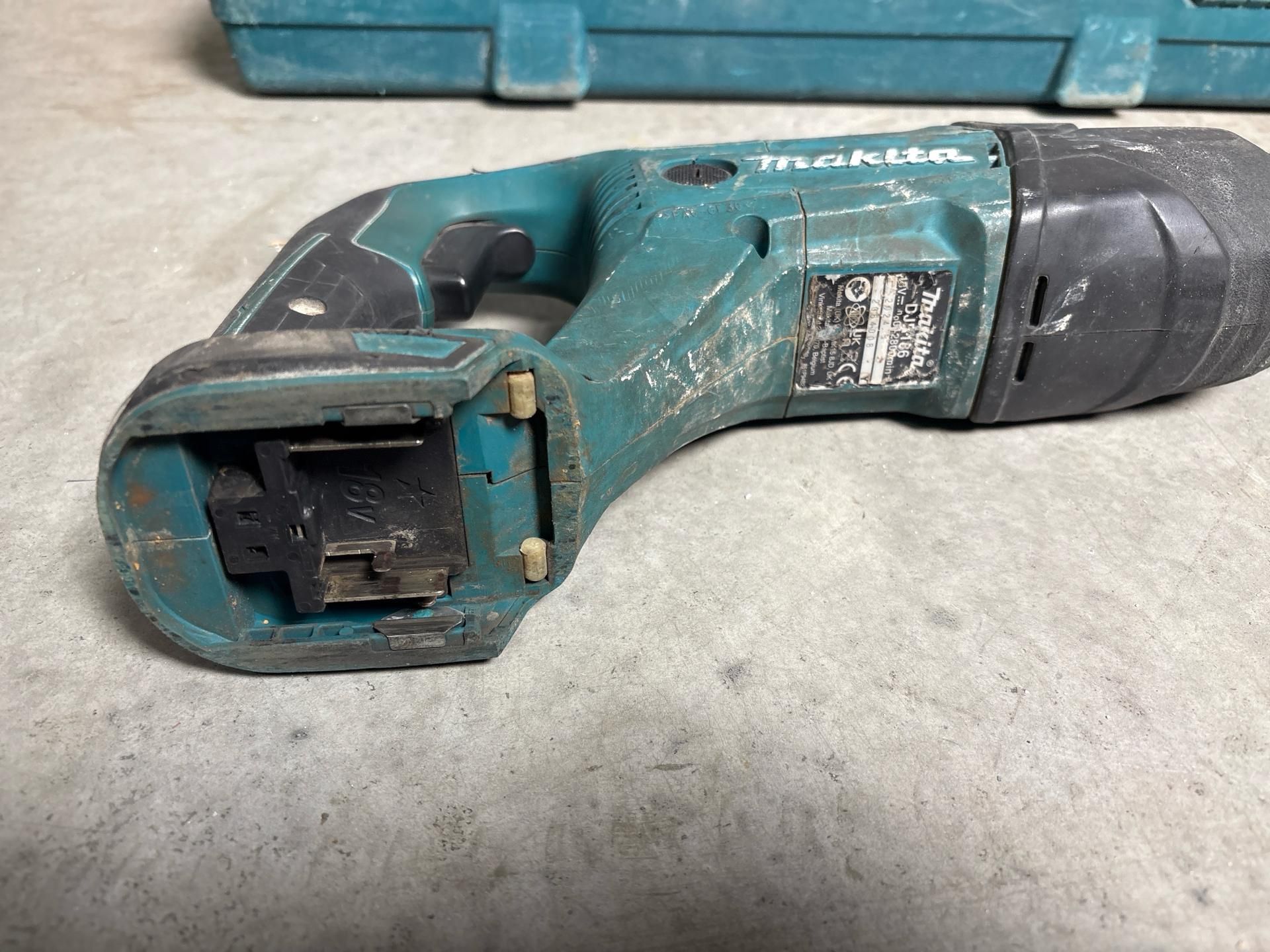 Makita Reciprocating Saw 18 V Cordless. S/N: 2064008-THX21447 - No Reserve - Image 4 of 6