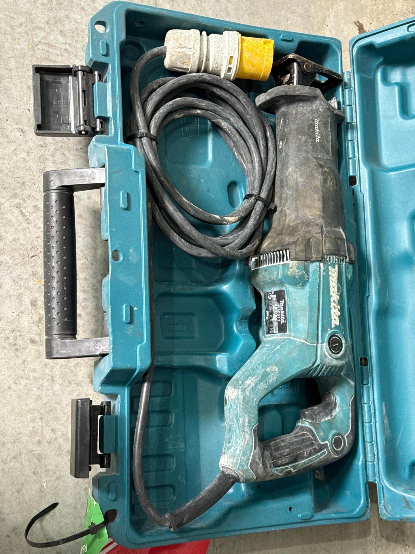 Makita Reciprocating Saw - THX19406 - No Reserve - Image 2 of 6