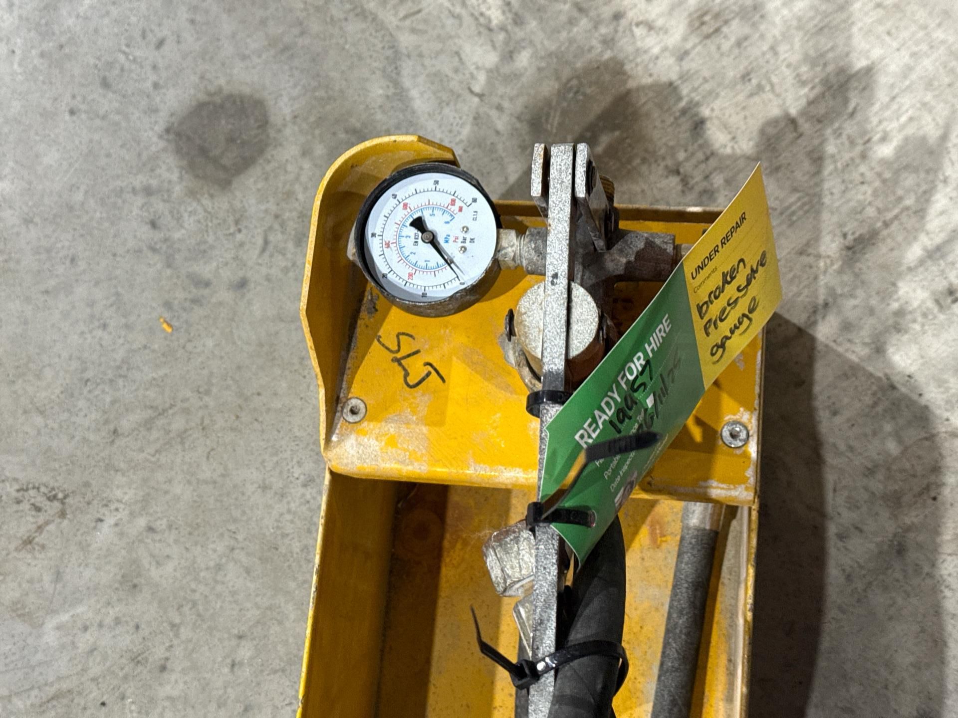 REMS PUSH Manual Pressure Test Pump - Thx19957 - No Reserve - Image 3 of 3