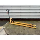 Manual Pallet Truck - 2000Kg - 2M. S/N: J22082934-1/070-THX15332 - No Reserve