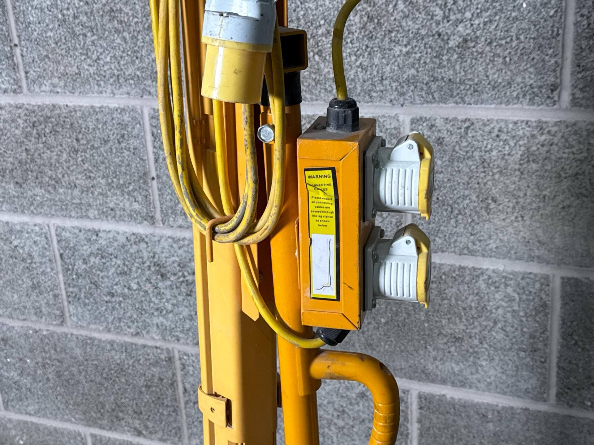 Led Plasterer'S Lights 5Ft. S/N: Blank-THX18110 - No reserve - Image 5 of 6