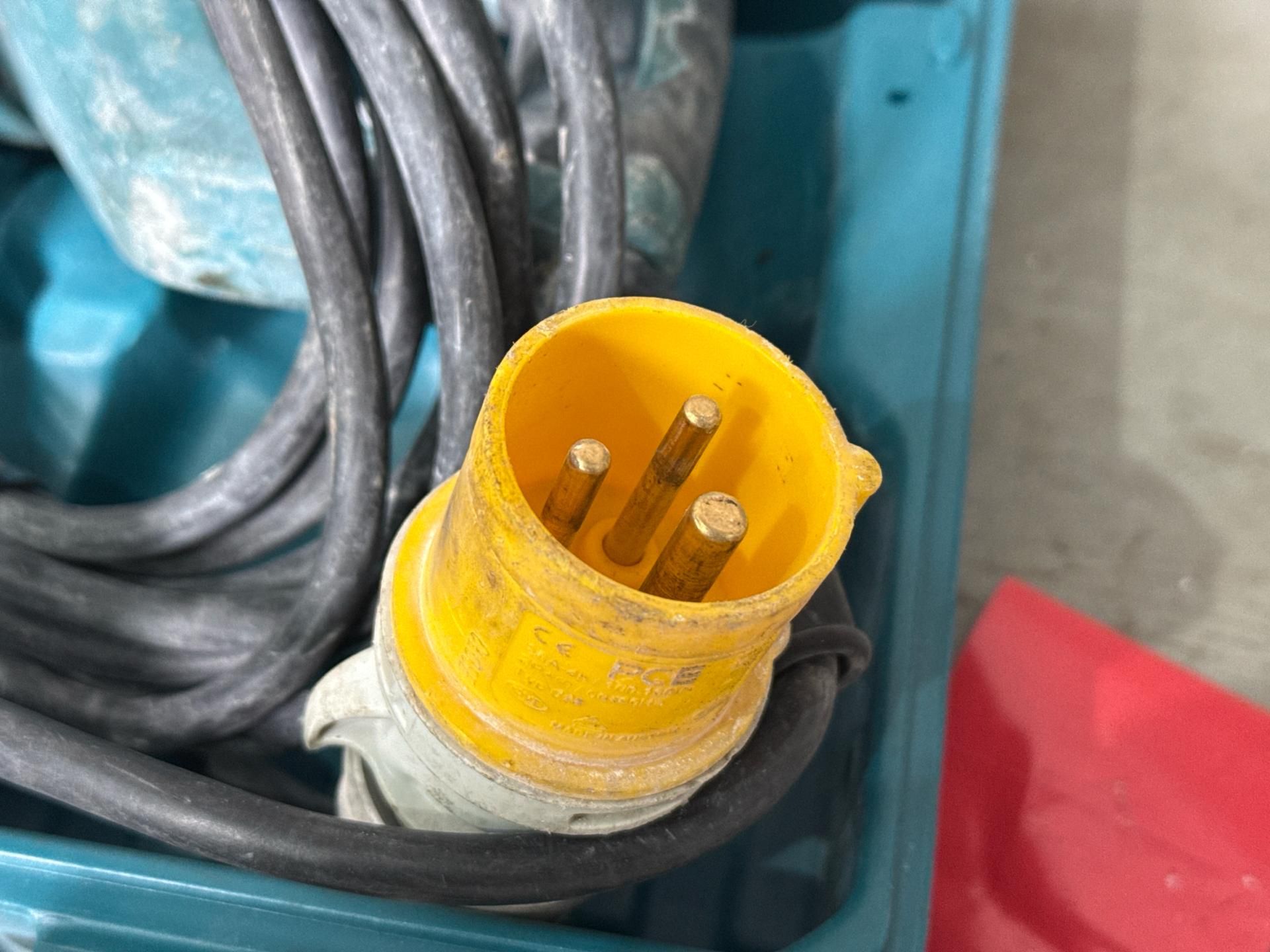 Makita Reciprocating Saw - THX19406 - No Reserve - Image 4 of 6