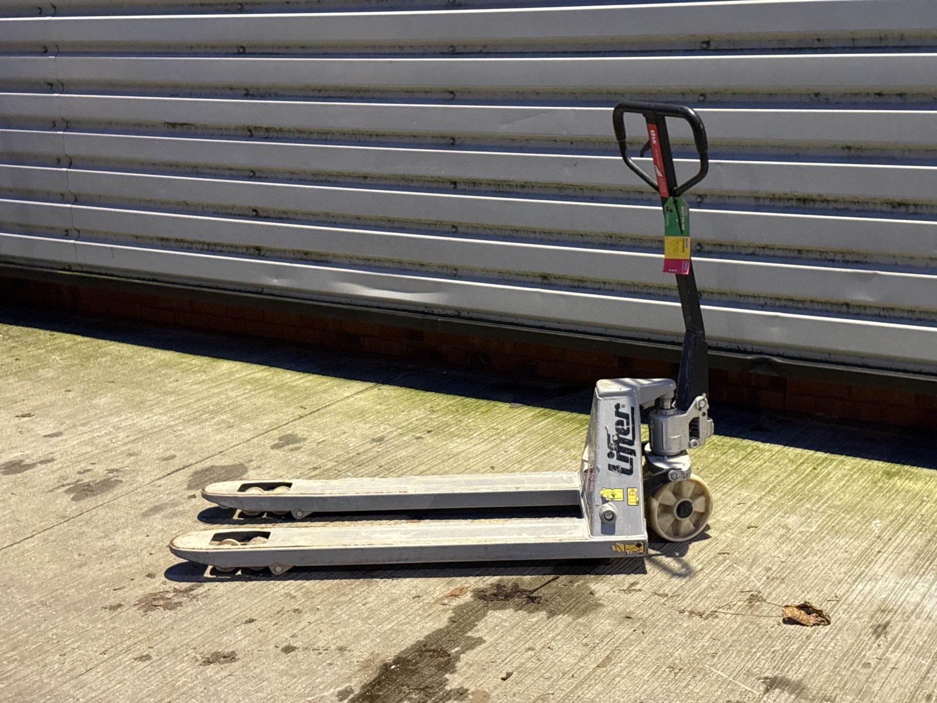 Lifter Grey Pallet Truck - THX25700 - No Reserve