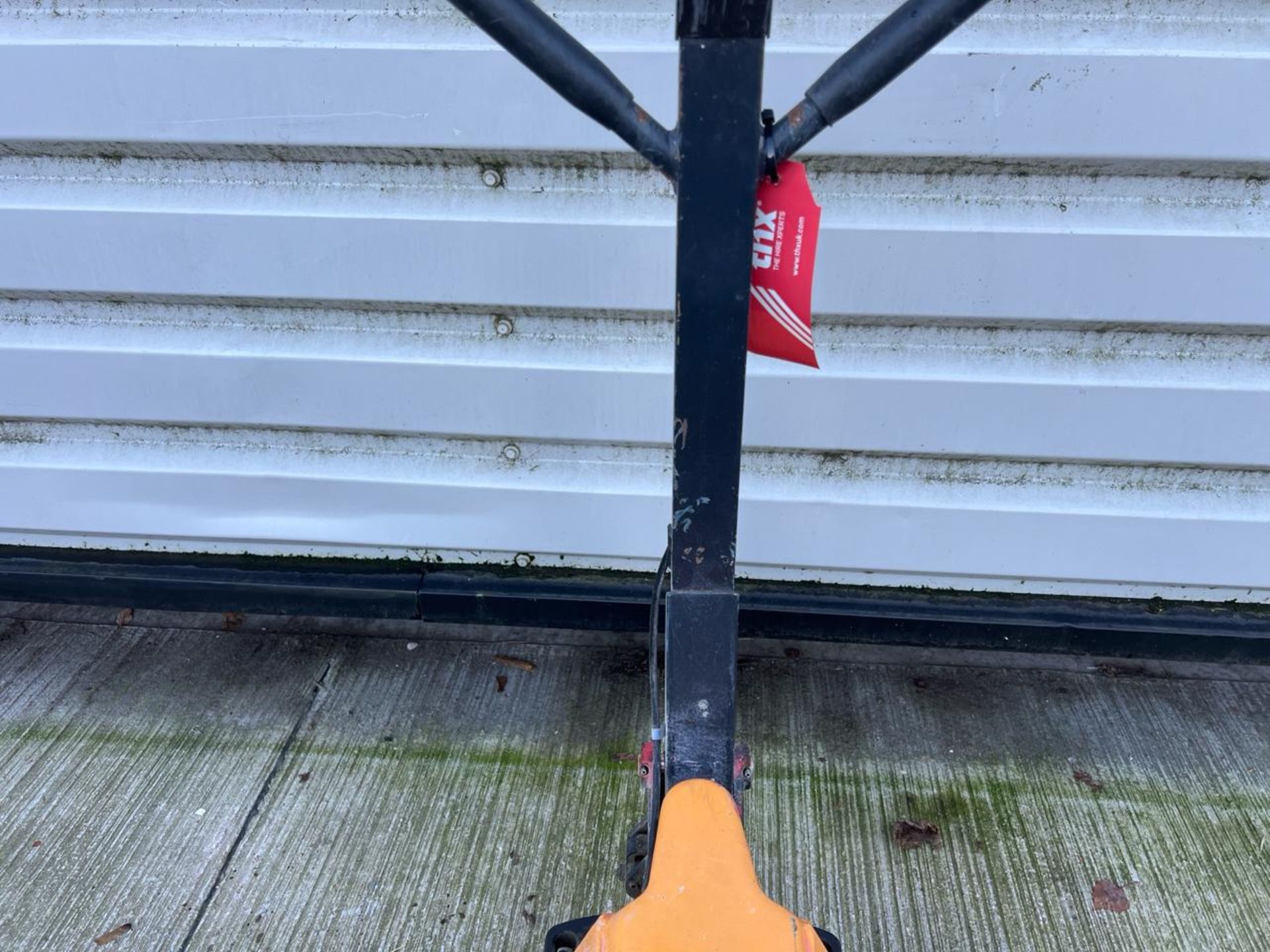 Manual Pallet Truck - 2000Kg - 2M - Braked. S/N: J24072934-1/032-THX22107 - No Reserve - Image 12 of 12