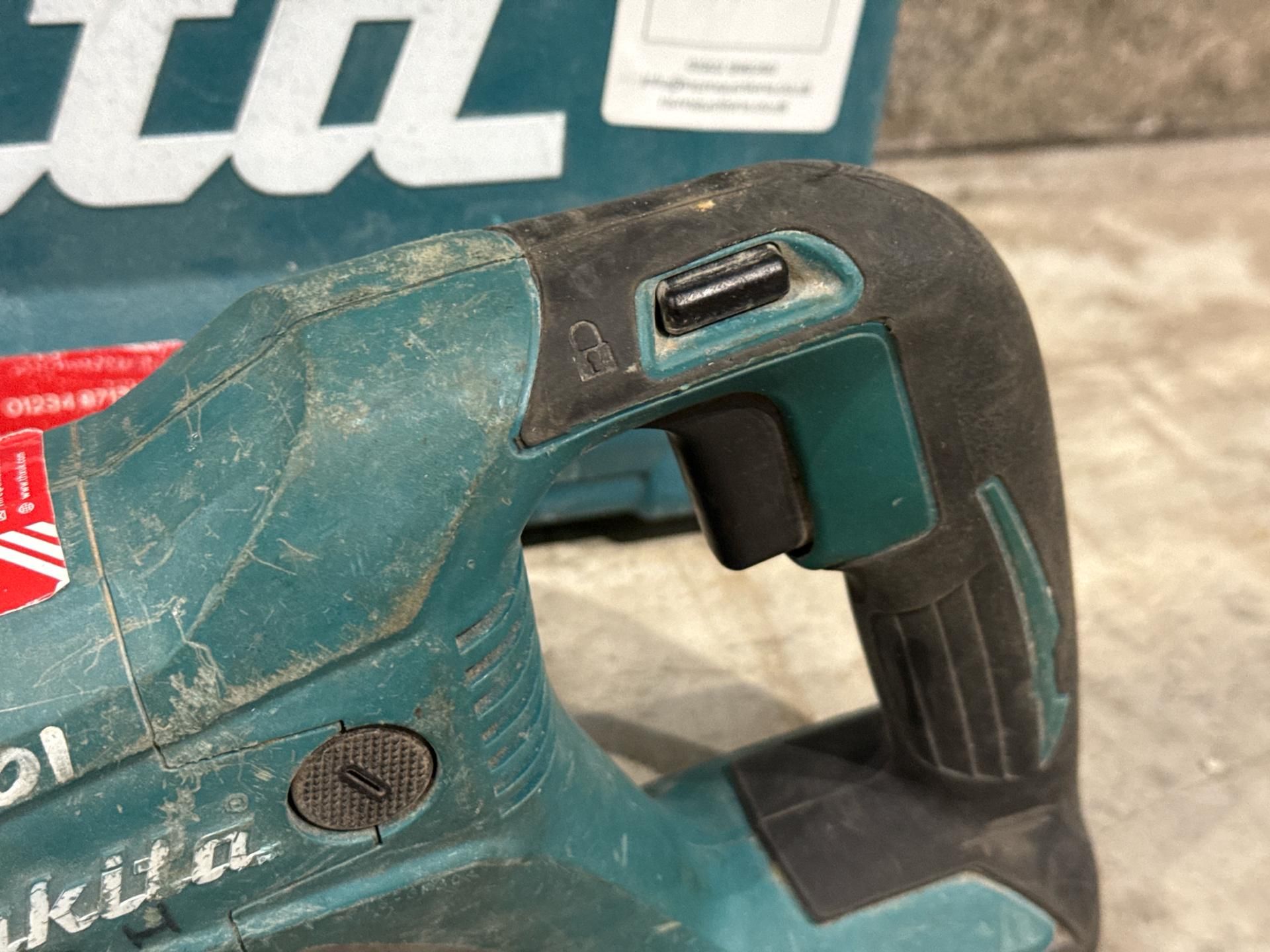 Makita Cordless Reciprocating Saw - Thx21101 - No Reserve - Image 3 of 5