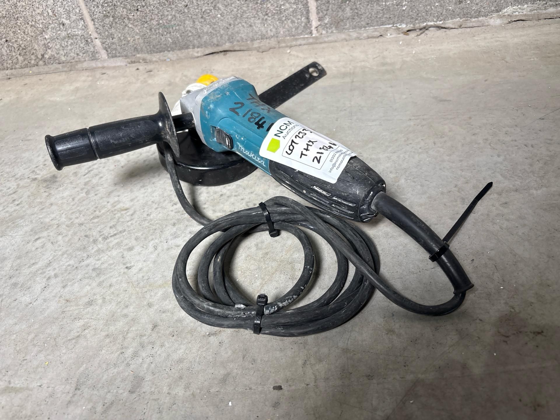 Makita Angle Grinder - THX21841 - No Reserve - Image 2 of 6