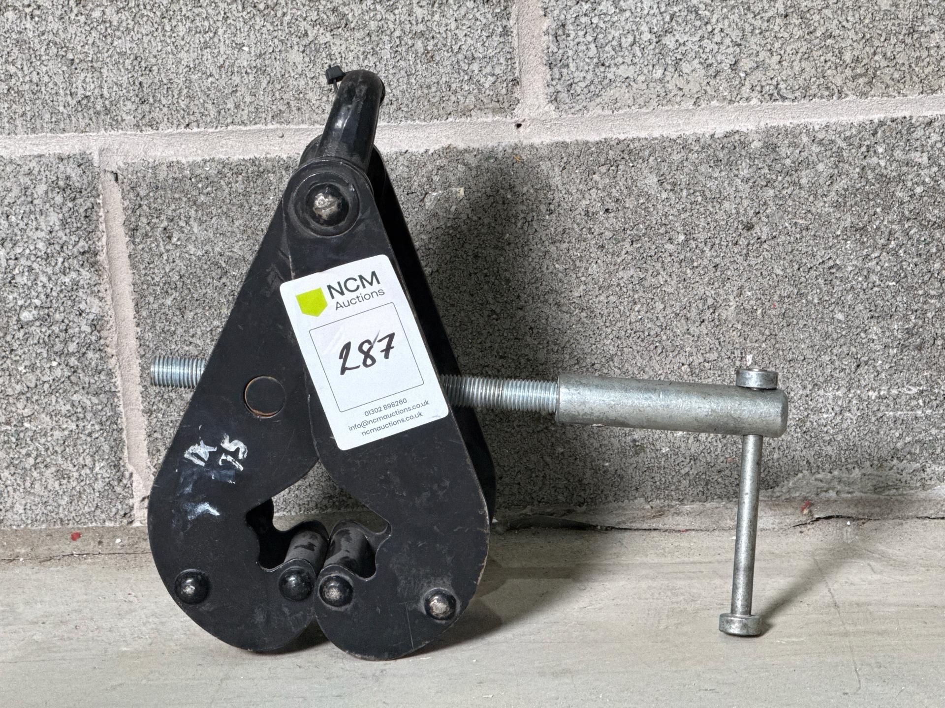 Lifting Gear Beam Clamp - THX17775 - No reserve