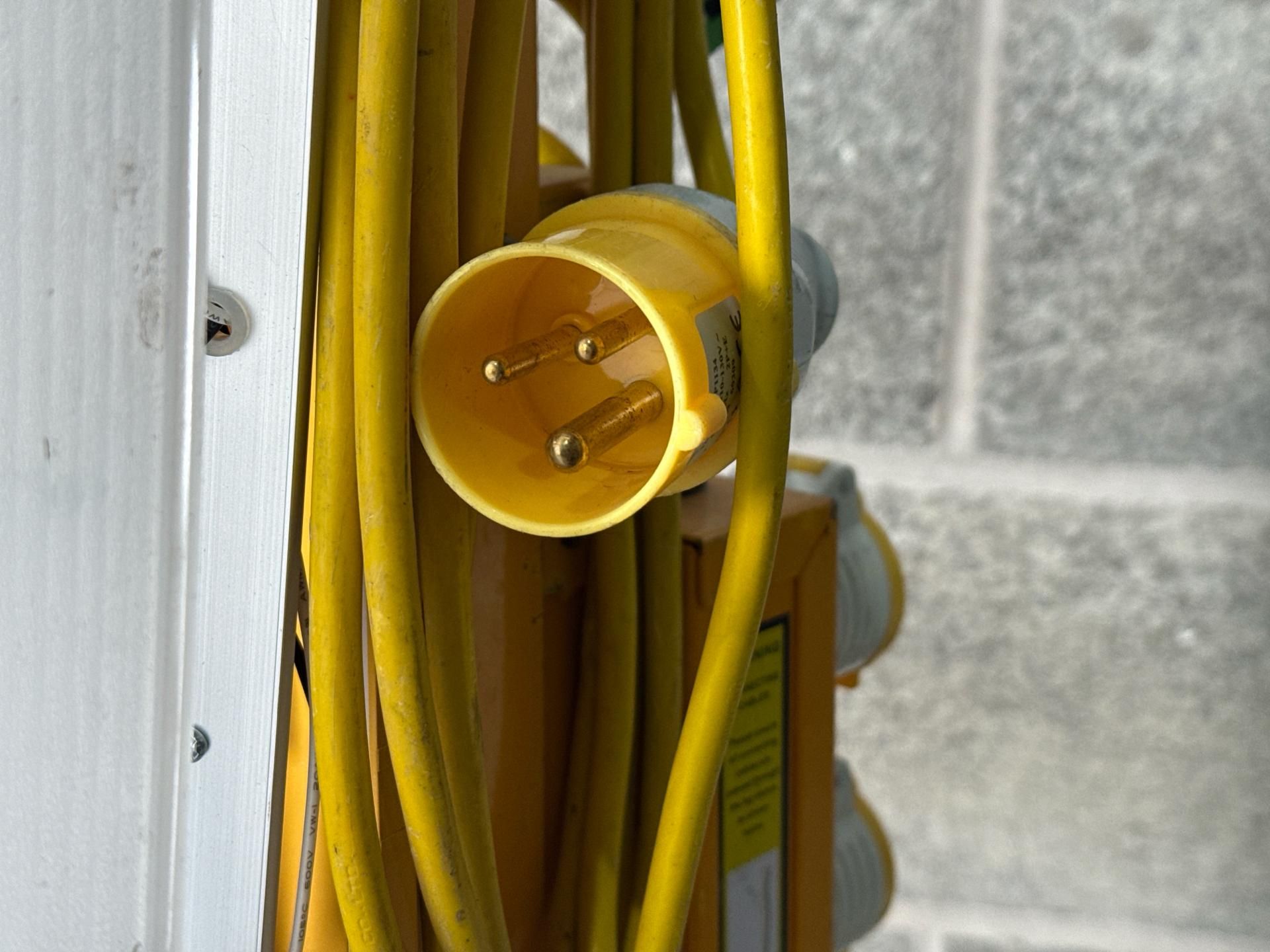 Led Plasterer'S Lights 5Ft. S/N: Blank-THX21861 - No reserve - Image 5 of 6