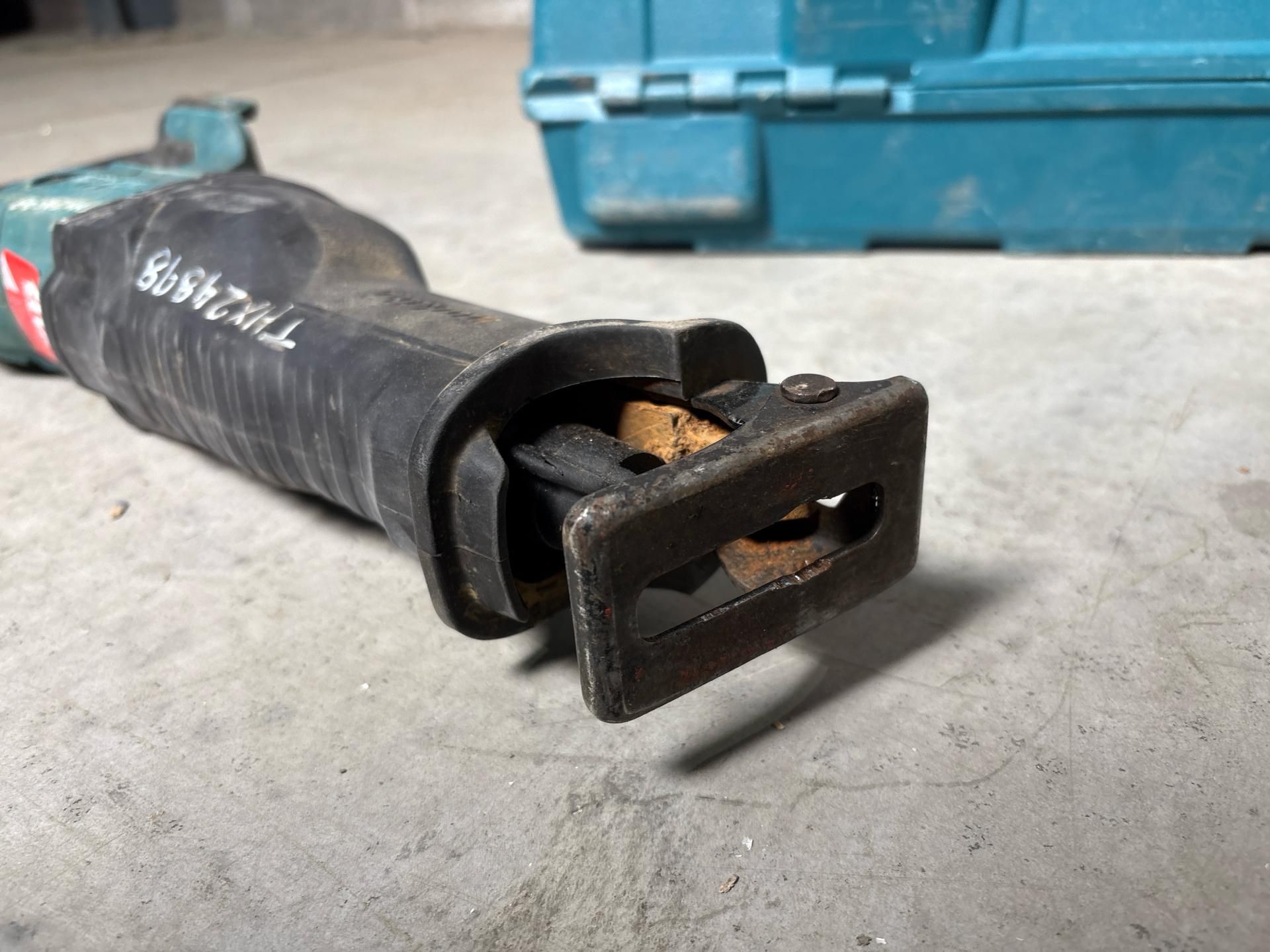 Makita Reciprocating Saw 18 V Cordless. S/N: 2237954Y-THX24898 - No Reserve - Image 7 of 7