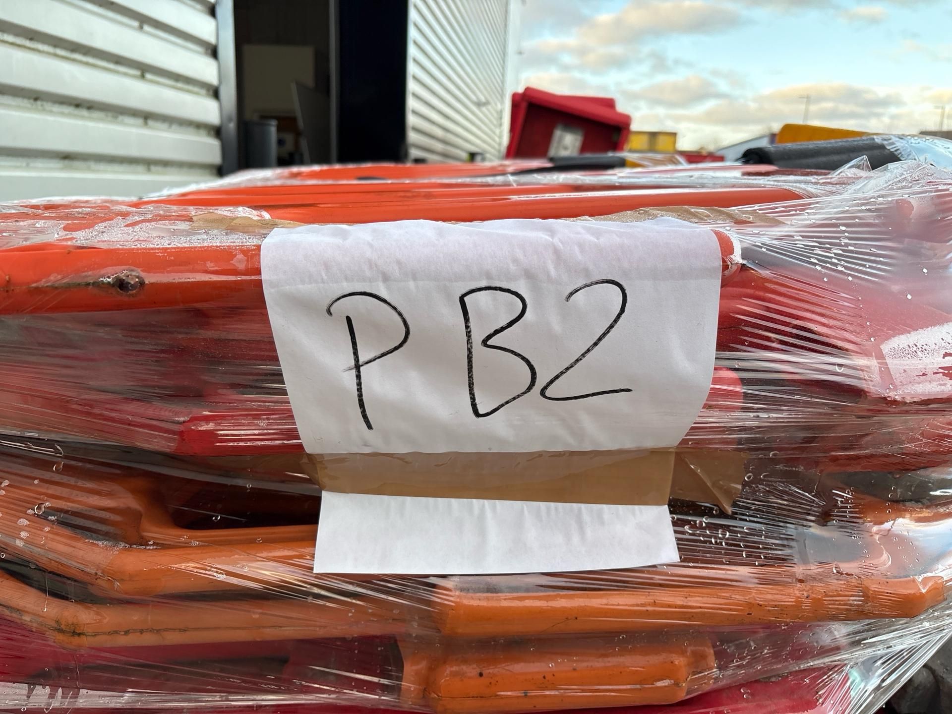 Pallet of Orange Plastic Saftey Barriers - No reserve - Image 5 of 6