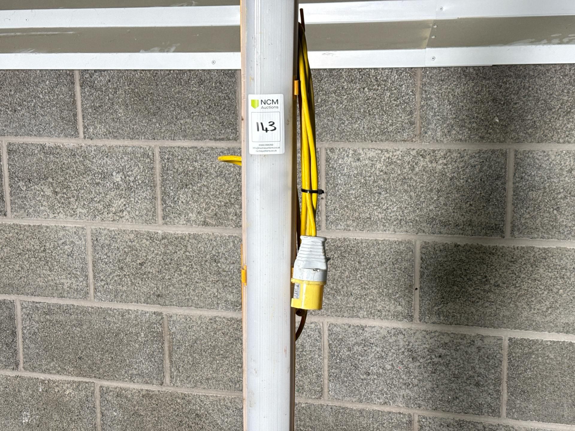 5FT LED Retractable Leg Plasterers Light - THX18106 - No reserve - Image 3 of 6