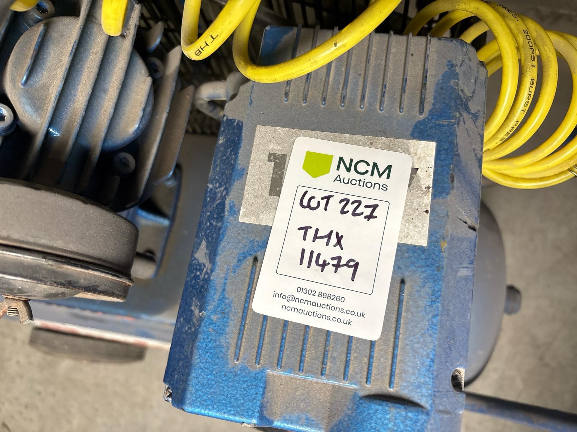 Clarke Air 14cfm Compressor - THX11479 - No Reserve - Image 5 of 7