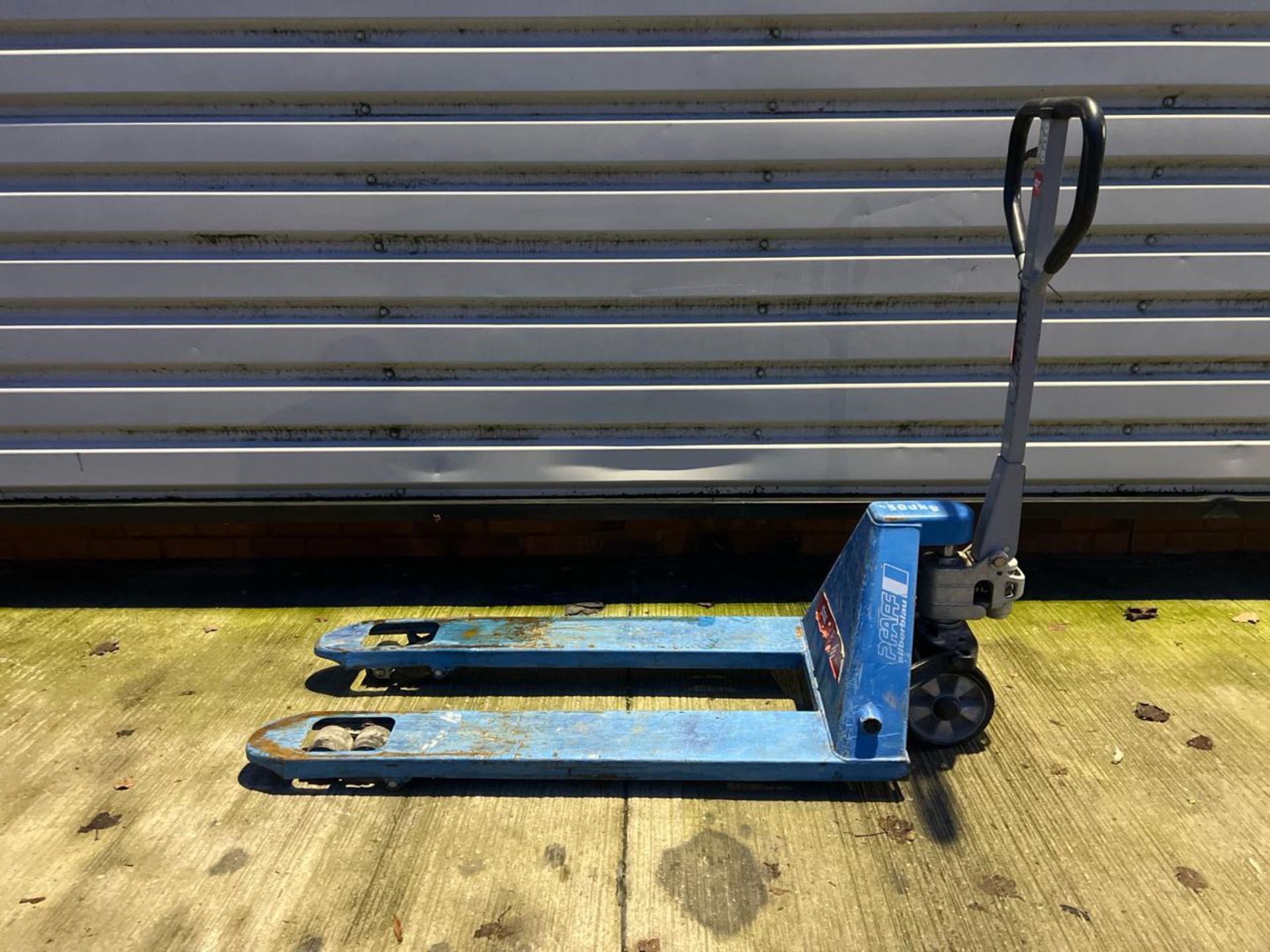 Manual Pallet Truck THX12771 - No reserve - Image 4 of 6