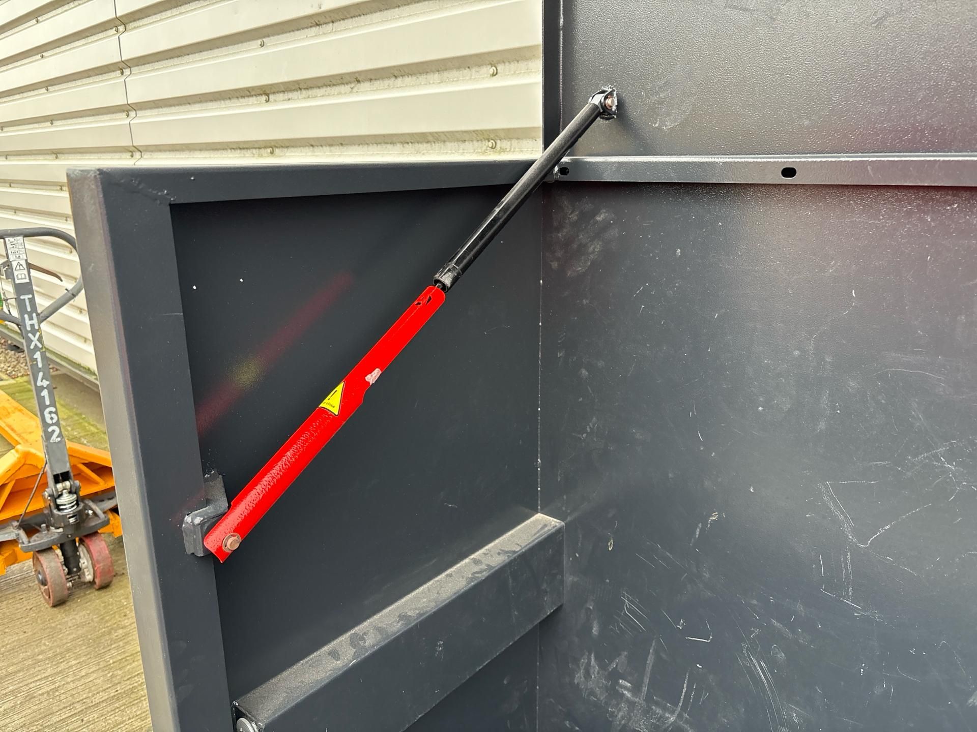 Wheeled Site Security Chest - Large. S/N: 37C-THX26040 - No Reserve - Image 5 of 9