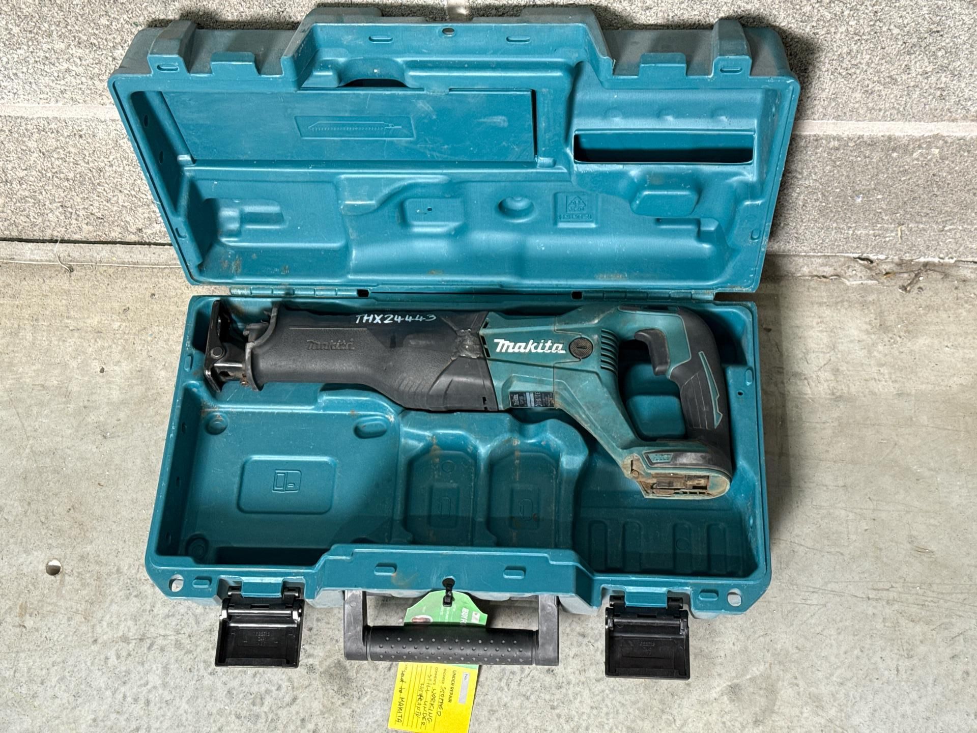 Cordless Makita Reciprocating Saw - THX24443 - No Reserve - Image 2 of 6