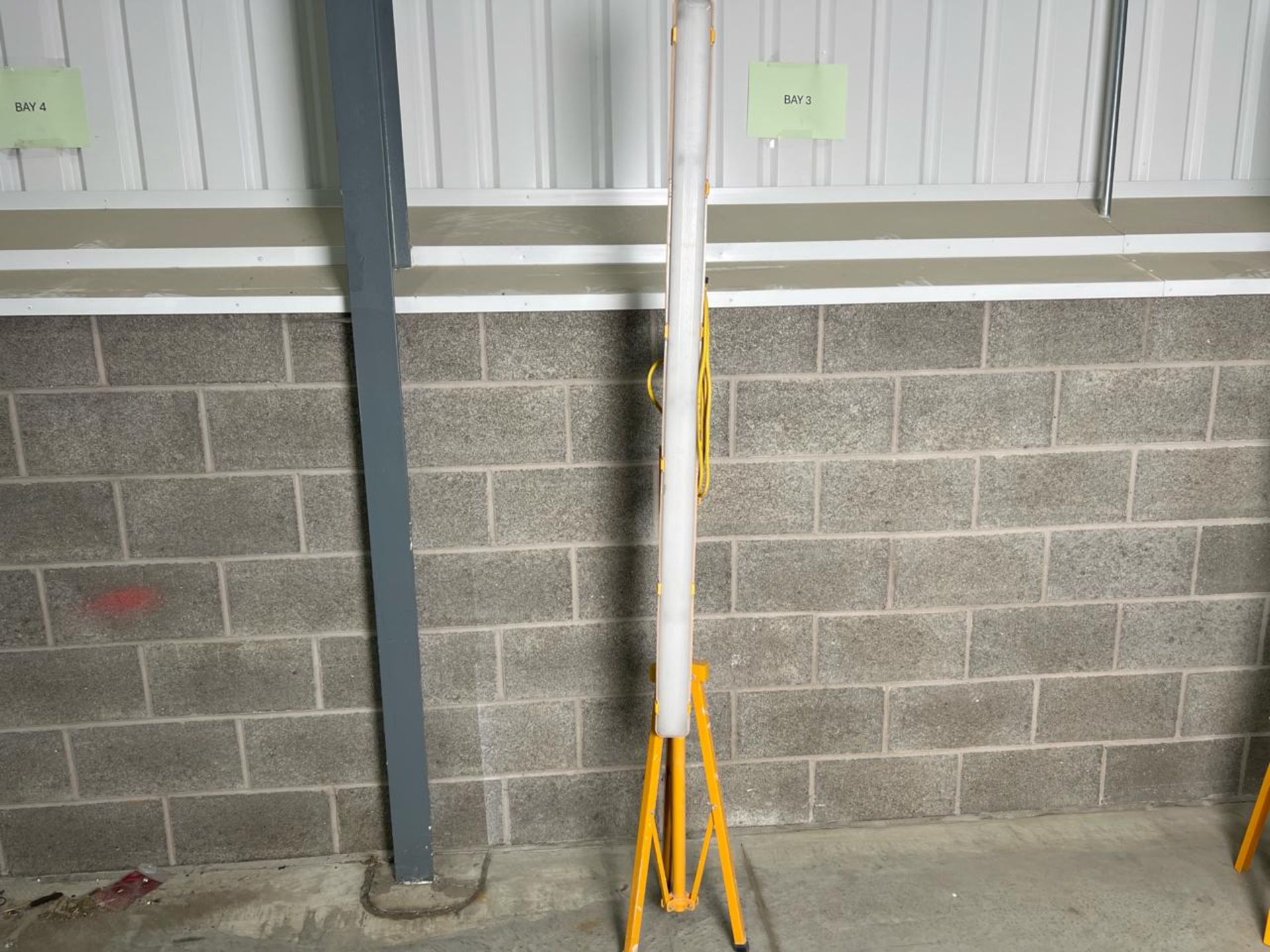 Led Plasterer'S Lights 5Ft. S/N: Blank-THX18108 - No reserve