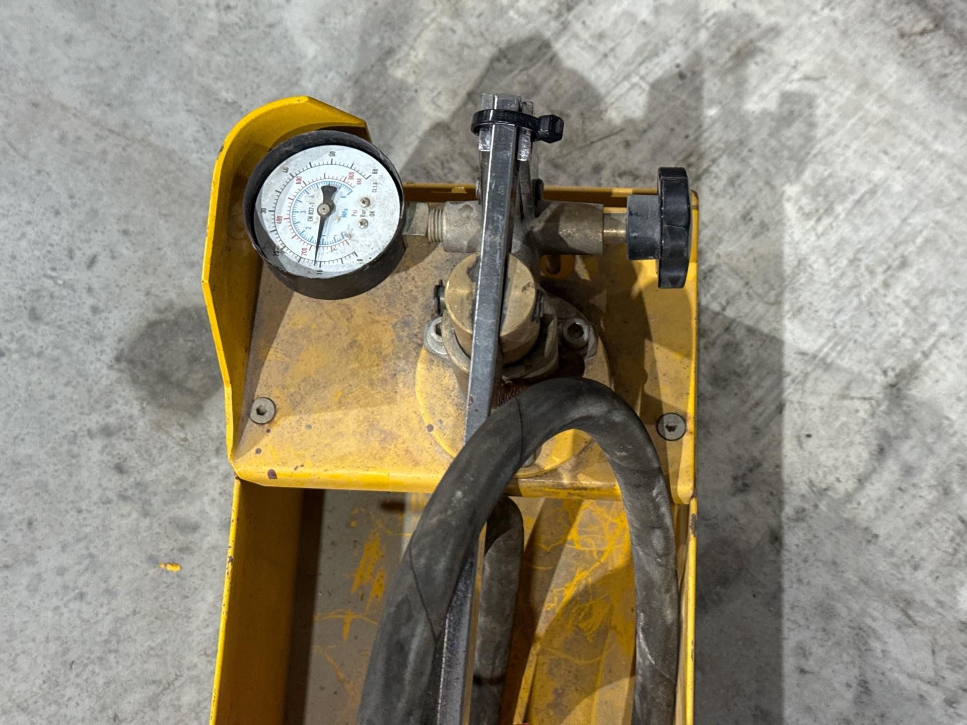 REMS PUSH Manual Pressure Test Pump - Thx22333 - No Reserve - Image 4 of 4