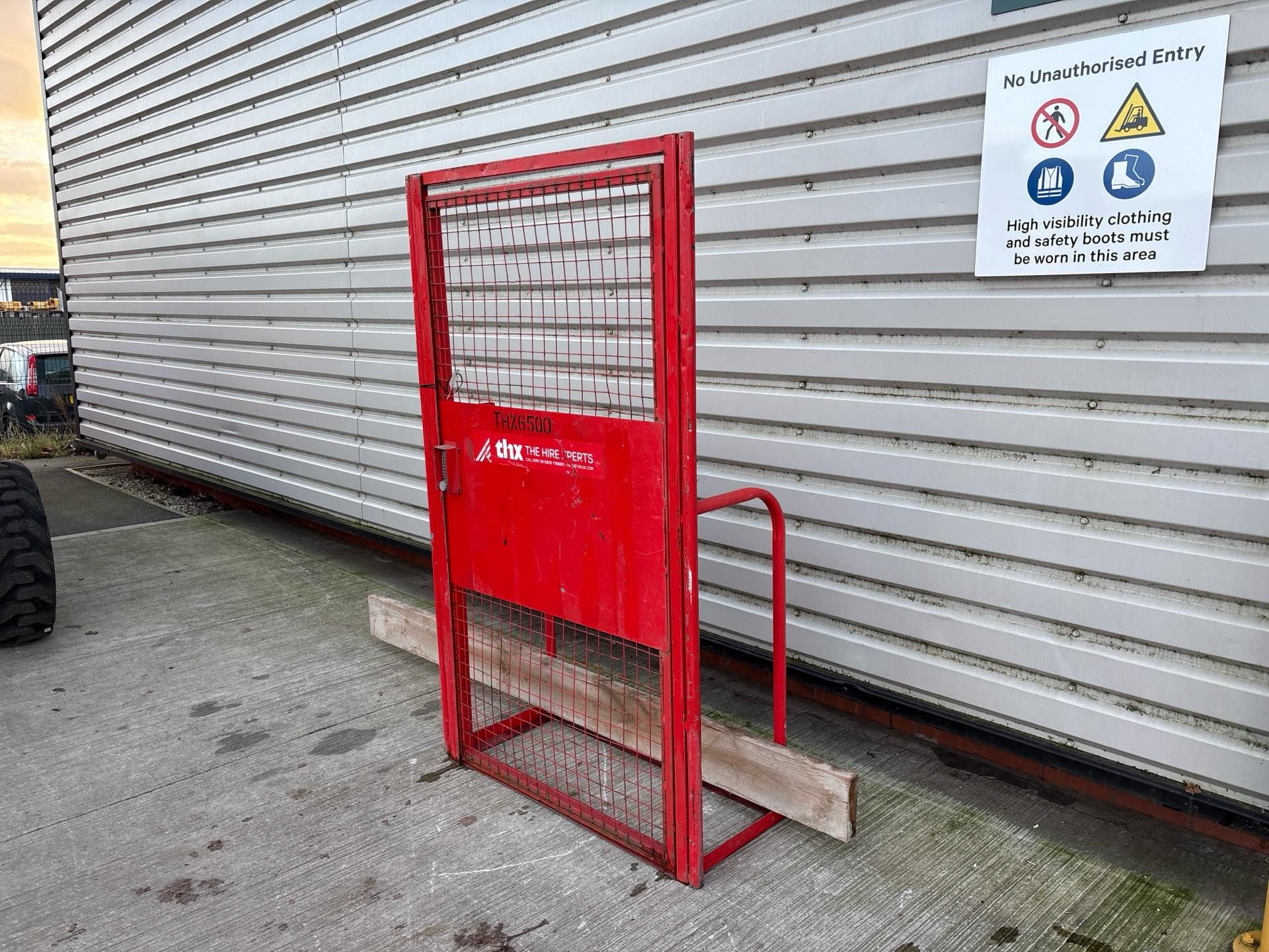 Metal Emergency Exit Gate THX6500 - No reserve - Image 3 of 7