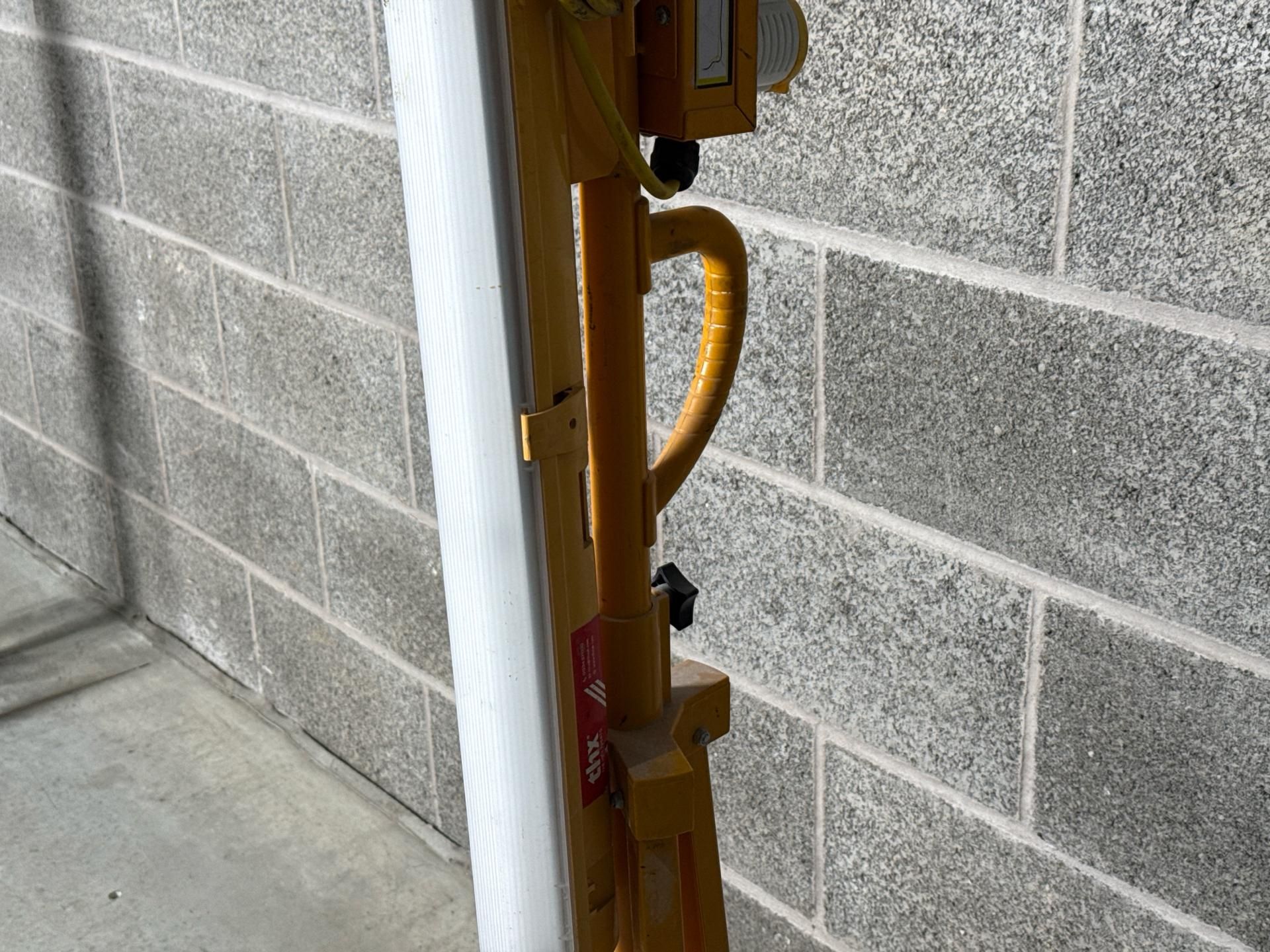 Led Plasterer'S Lights 5Ft. S/N: Blank-THX18110 - No reserve - Image 3 of 6