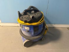 Nilfisk Aero21 Vacuum