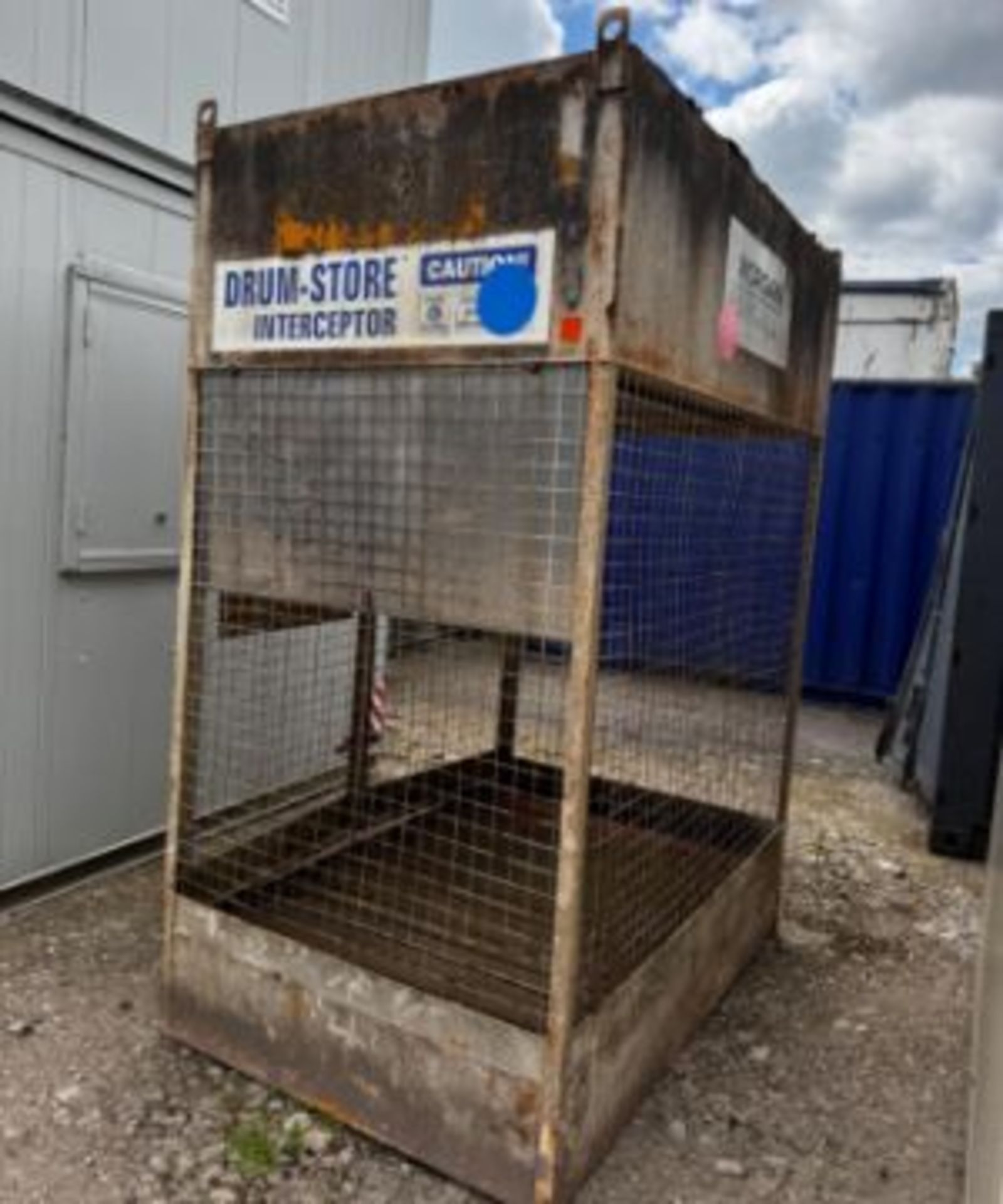 Metal Drum Store *No reserve* Interceptor collection only Location: Selby Viewing - Strictly by