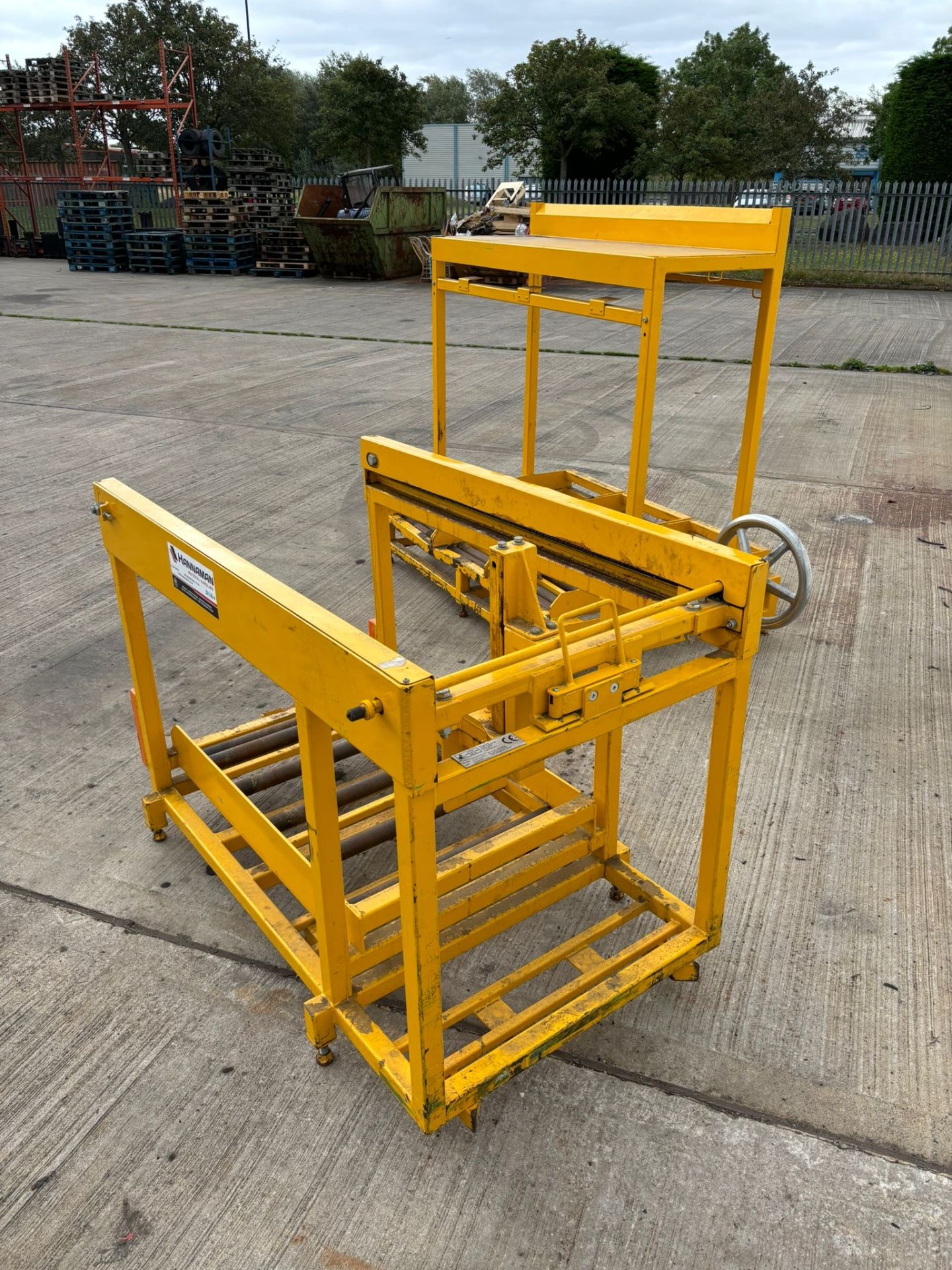 Battery Puller & Stand Location: Flintshire, CH5 Viewing - Strictly by appointment ONLY Collectio - Image 2 of 5