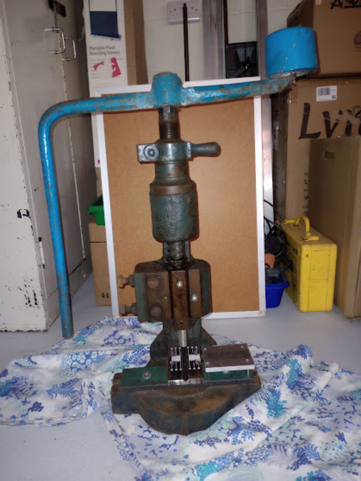 Sweeny Fly Press adaptation plates currently on the base of the fly press - these can be removed to - Image 2 of 5