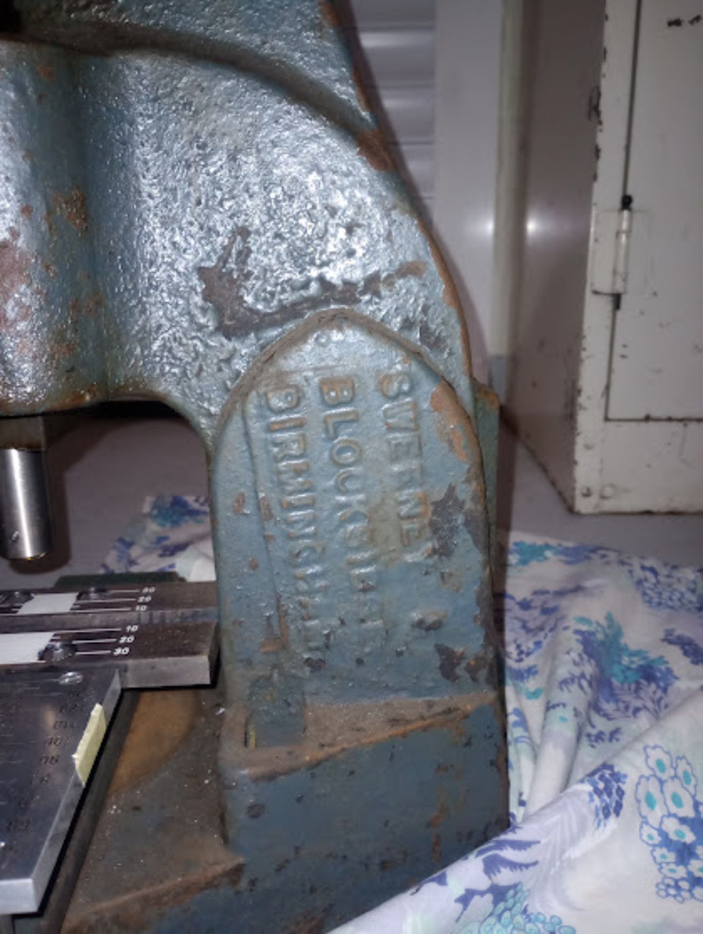 Sweeny Fly Press adaptation plates currently on the base of the fly press - these can be removed to - Image 4 of 5