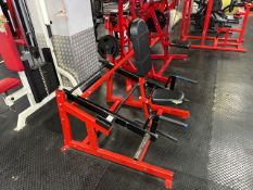 Plate Loaded Shrug Machine