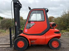 Linde H40 4 Tonne Gas Forklift, 4112 hours model H40T-04 Full Cab 4 metre lift