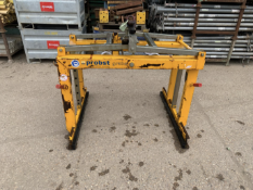 PROBST SCISSOR GRAB MANUFACTURER : PROBST MODEL NO: 53100200 WEIGHT: 210 KG CARRYING CAPACITY: 1