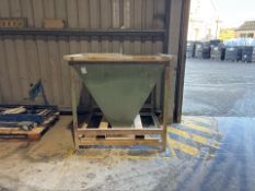 Hopper with Bag Cutter