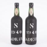 2 Flaschen Madeira, Nr. 582988 und 582998, Frontbezeichnung: S 1940 Madeira, ungeöffnet.